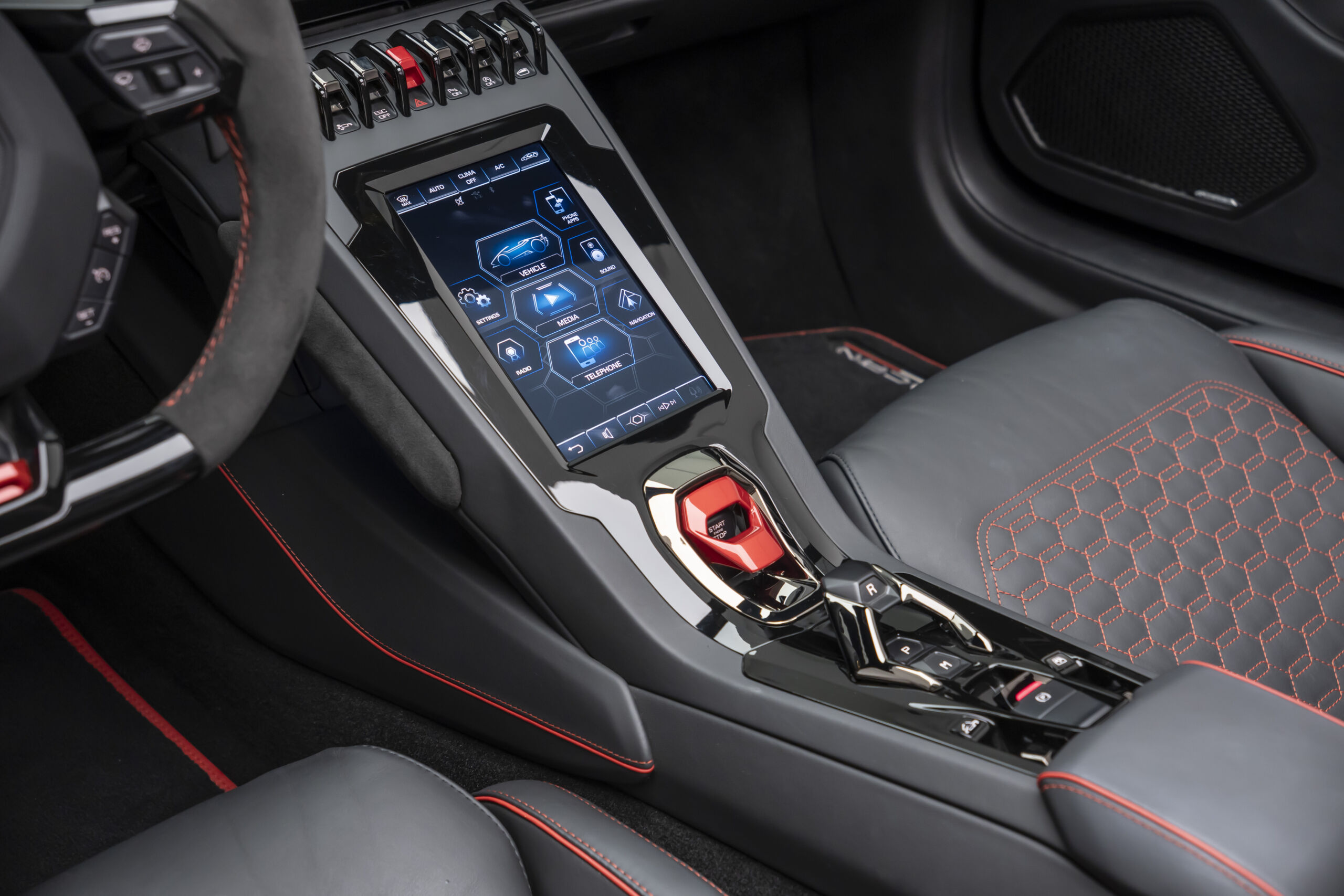 
								2023 Lamborghini Huracan EVO Spyder full									