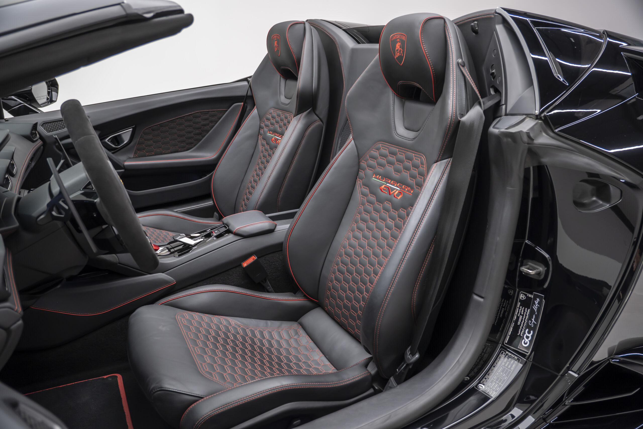 
								2023 Lamborghini Huracan EVO Spyder full									