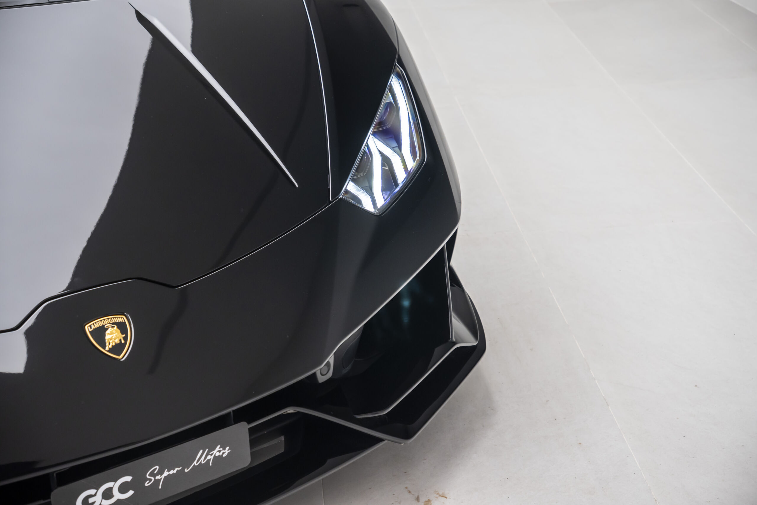 
								2023 Lamborghini Huracan EVO Spyder full									