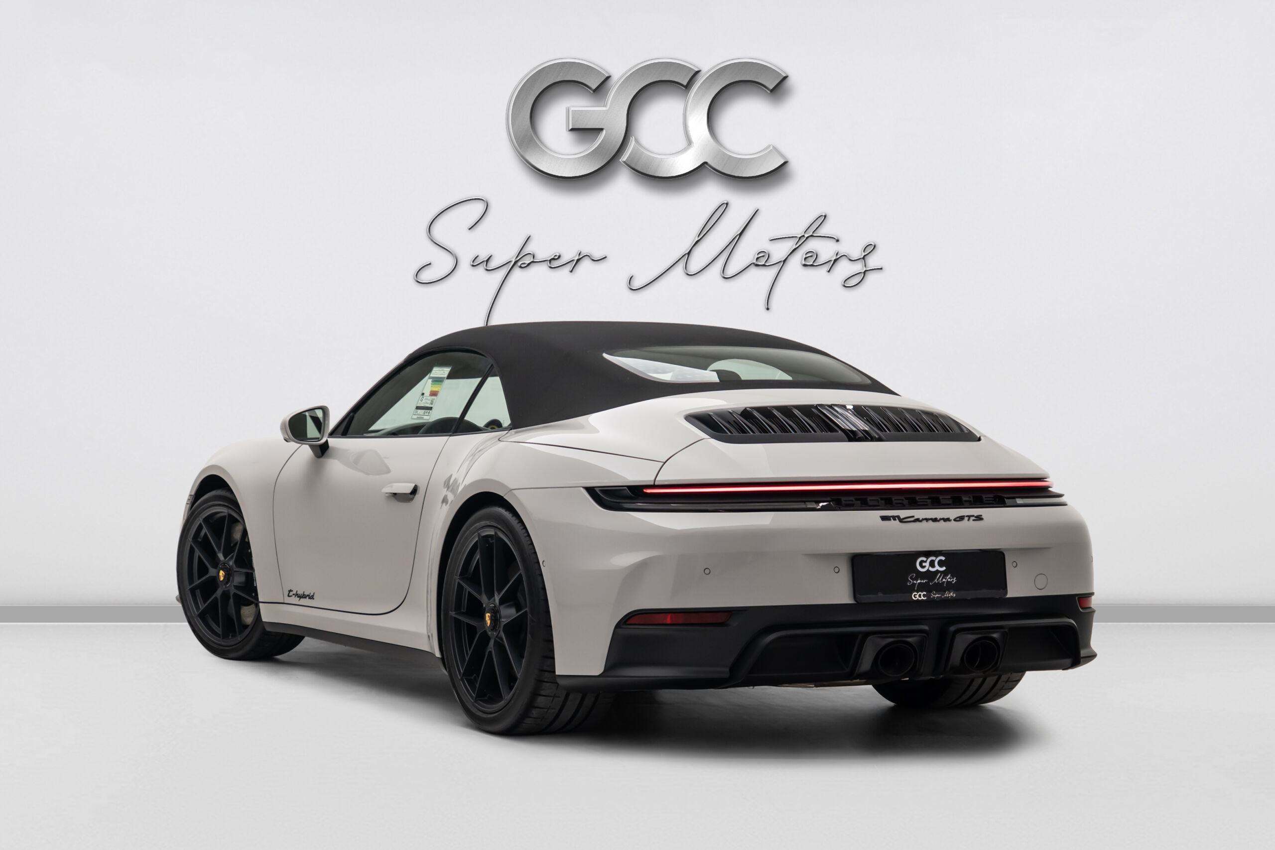
								2026 Porsche 911 GTS Cabrio full									
