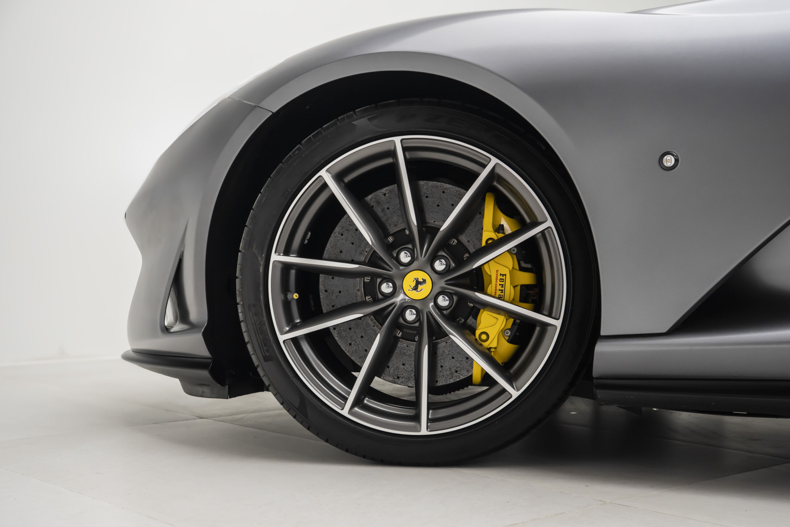 
								2020 Ferrari 812 GTS full									