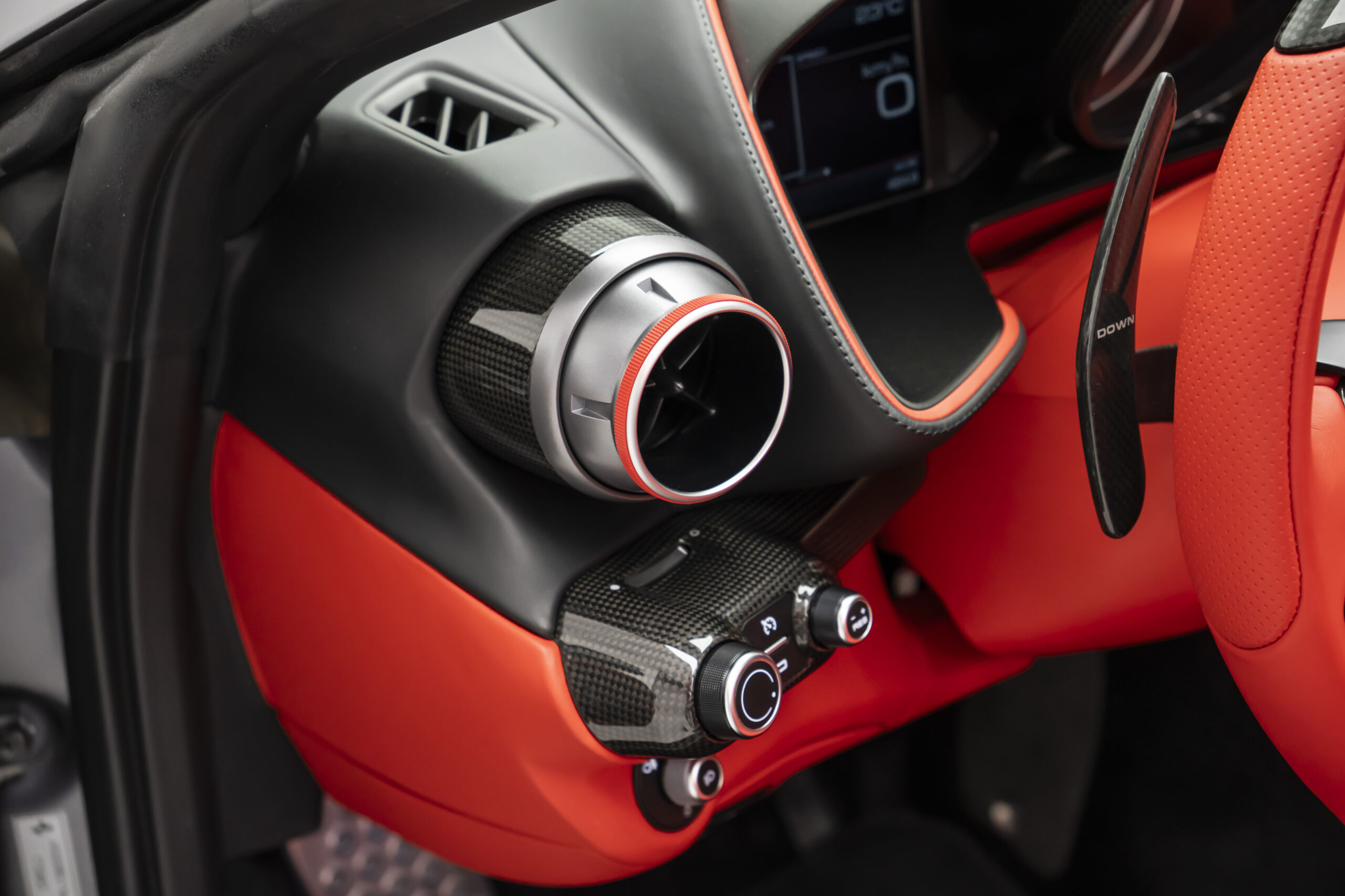 
								2020 Ferrari 812 GTS full									