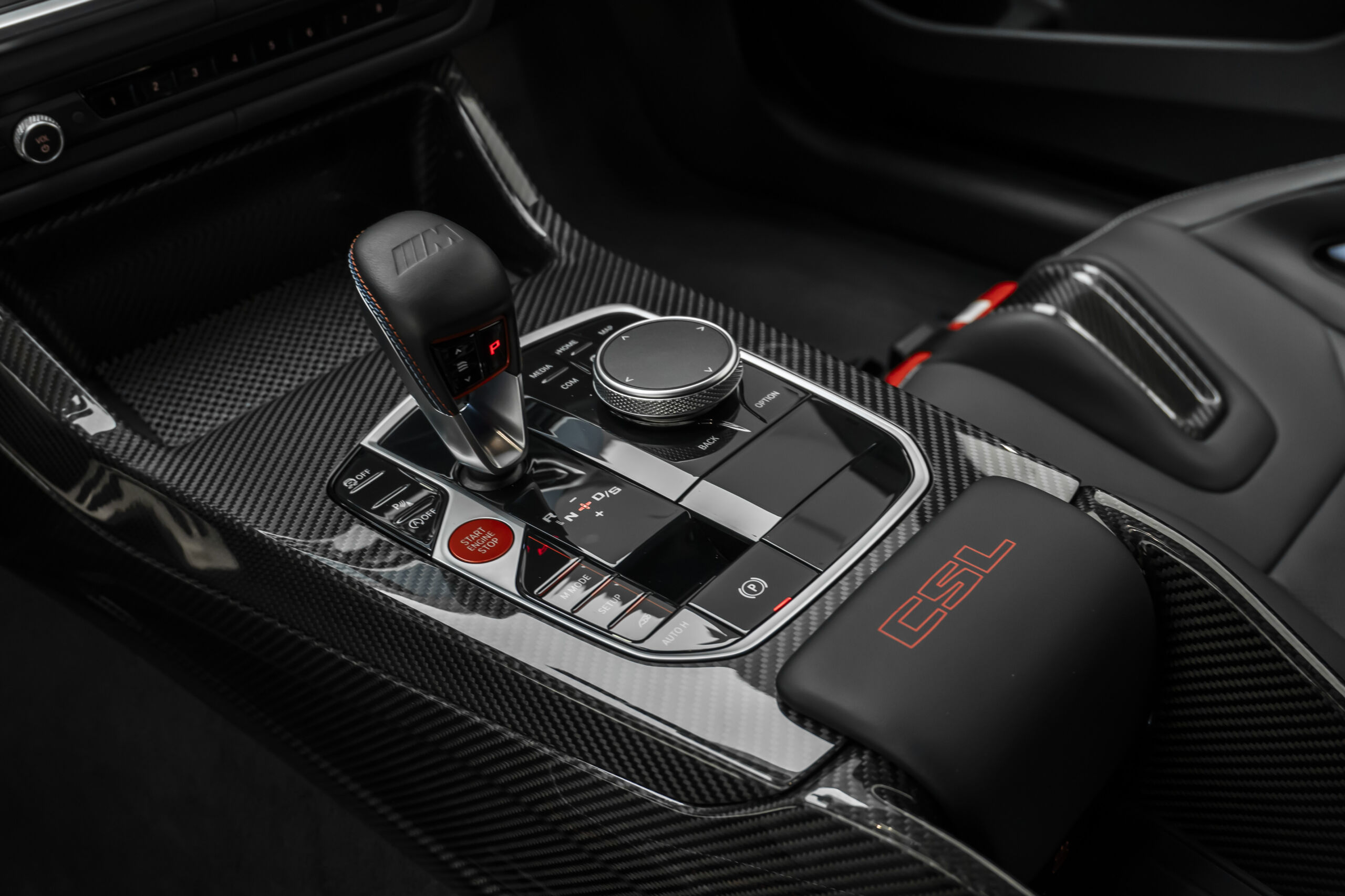 
								2023 BMW M4 CSL full									