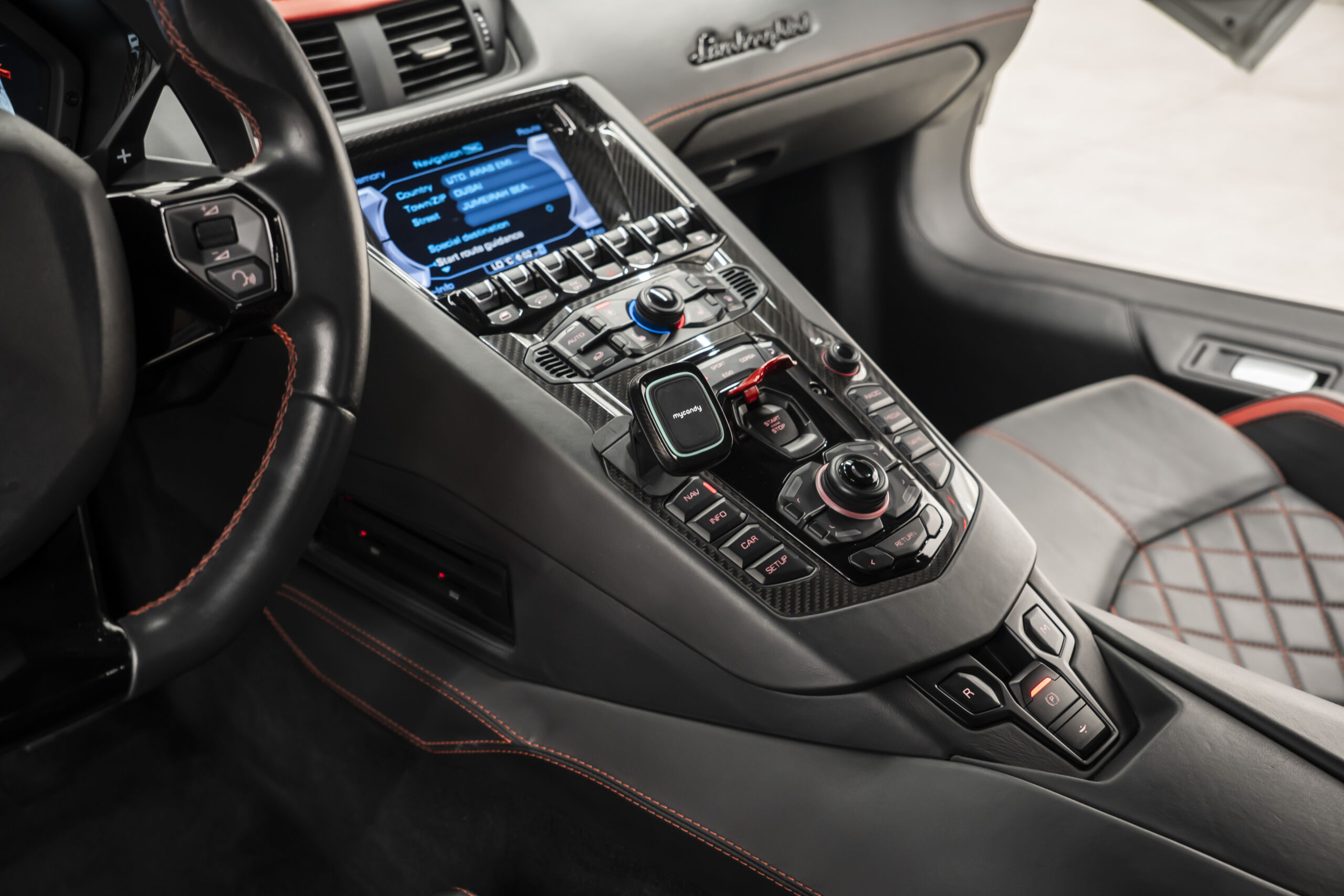 
								2018 Lamborghini Aventador S full									