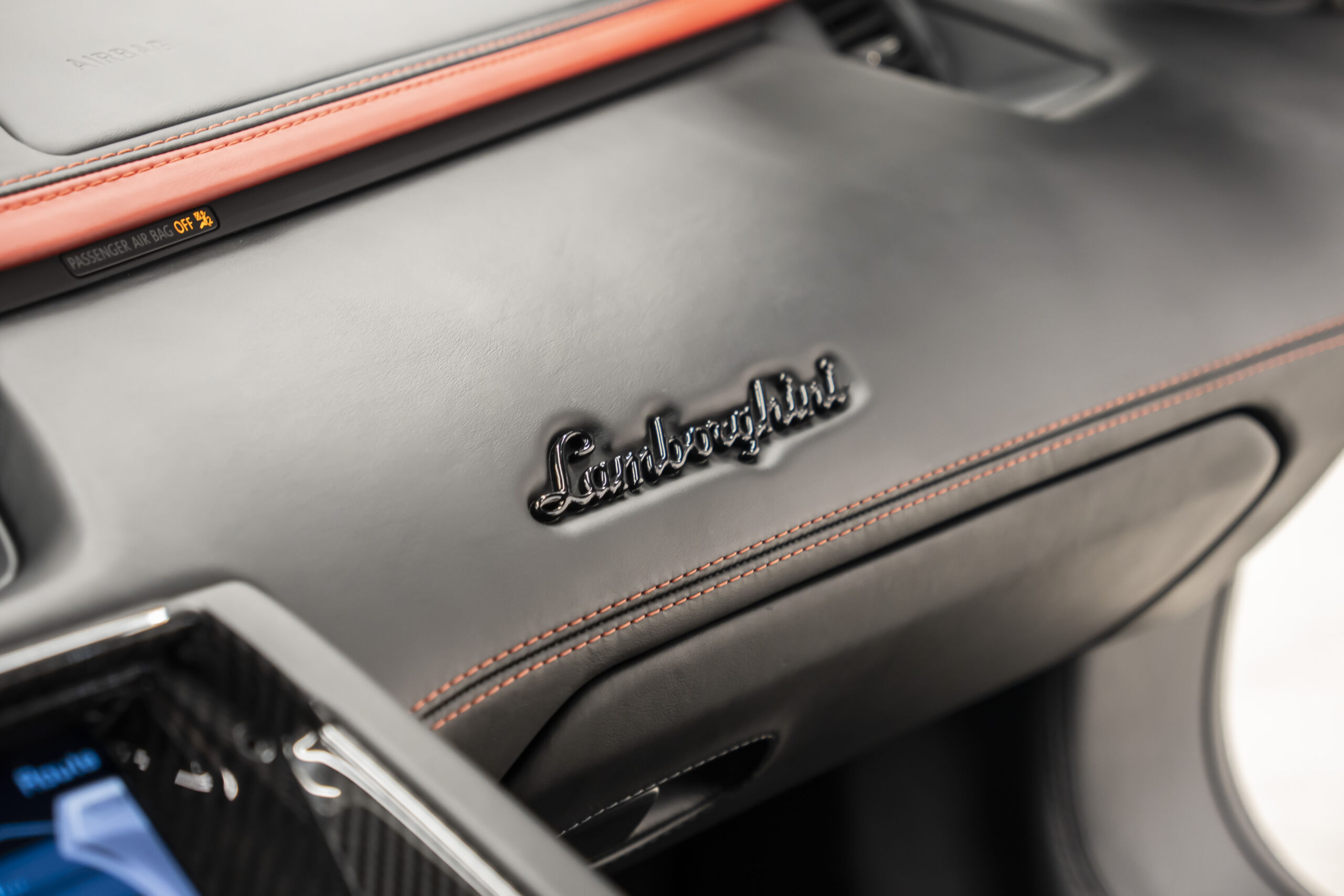 
								2018 Lamborghini Aventador S full									