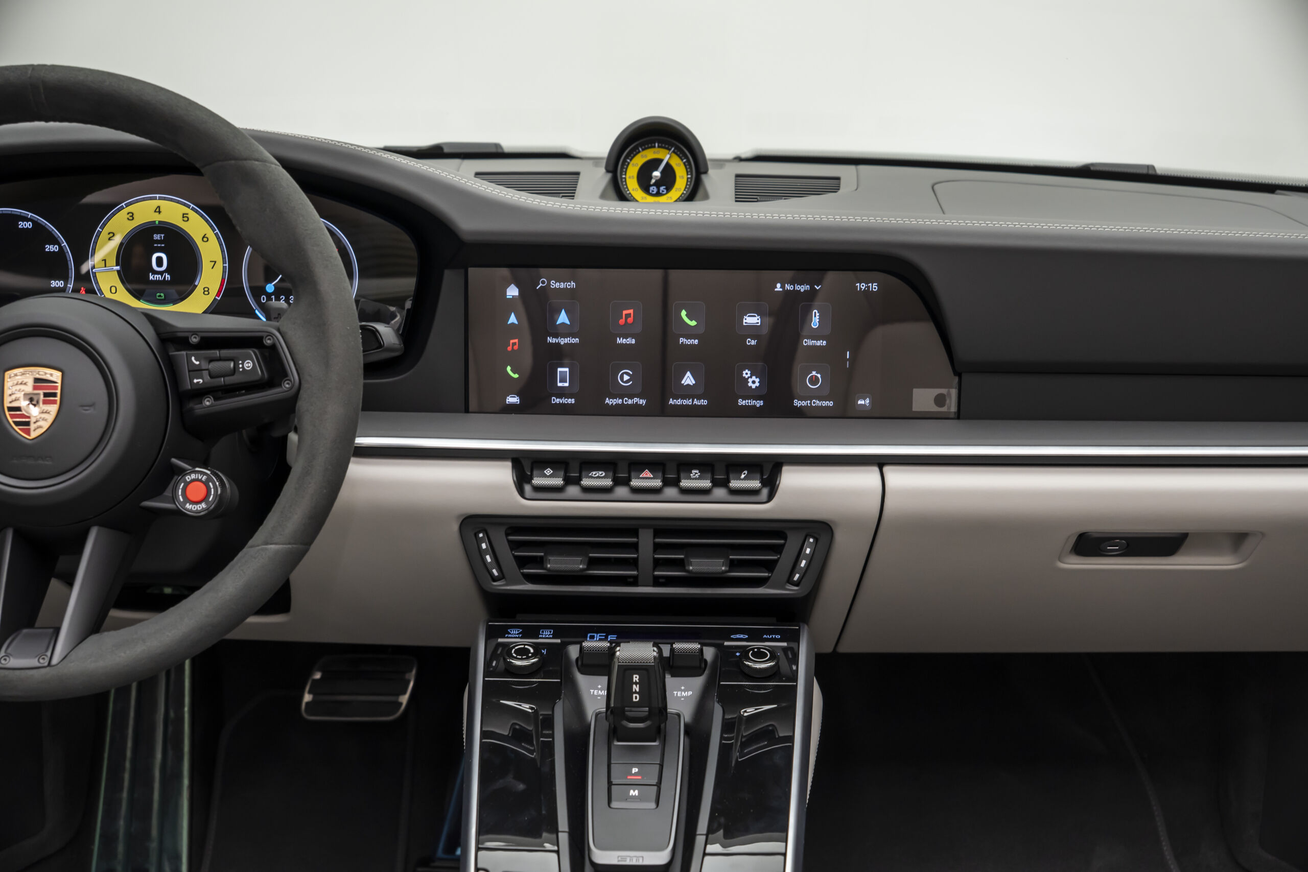 
								2026 Porsche 911 GTS Cabrio full									