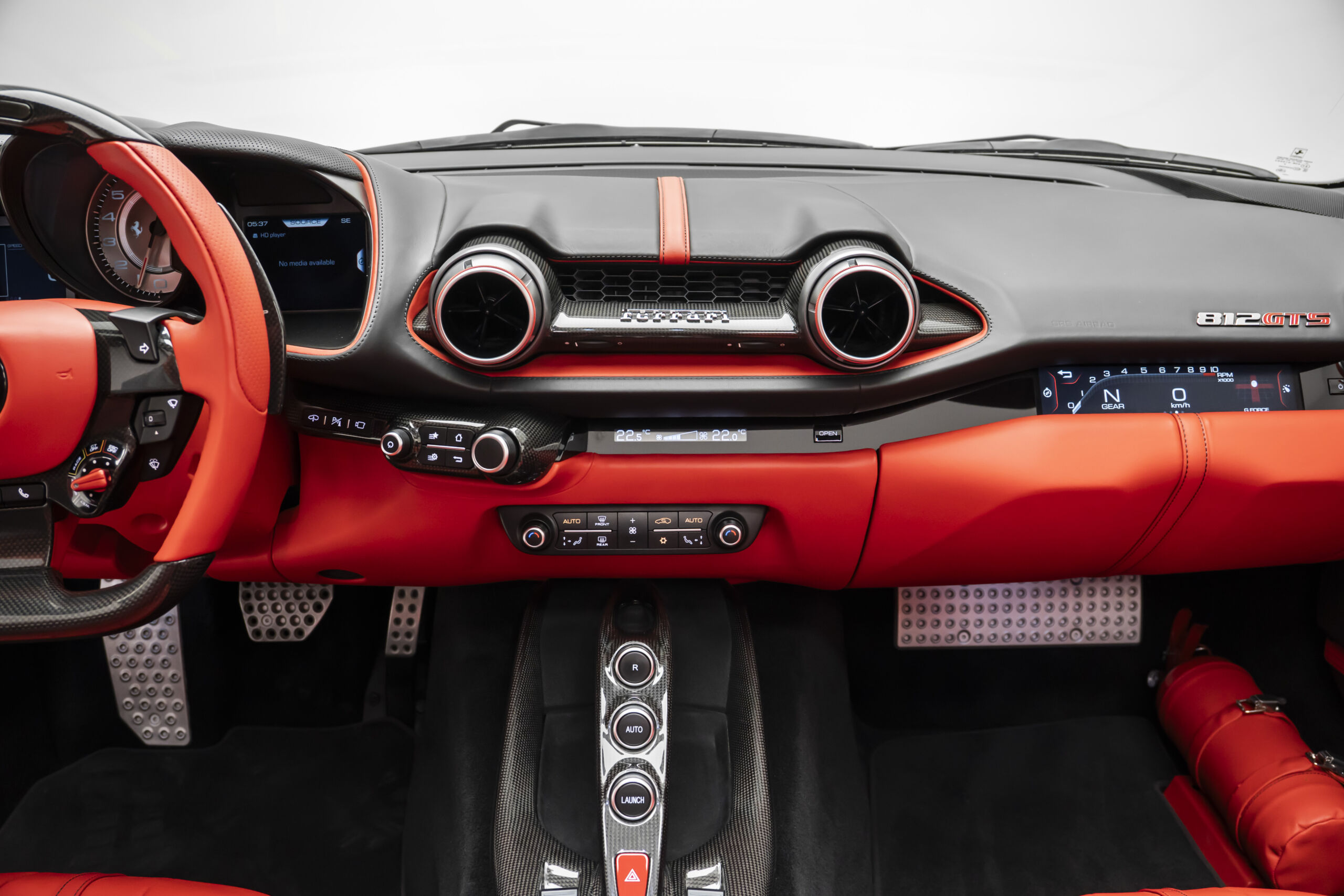 
								2020 Ferrari 812 GTS full									