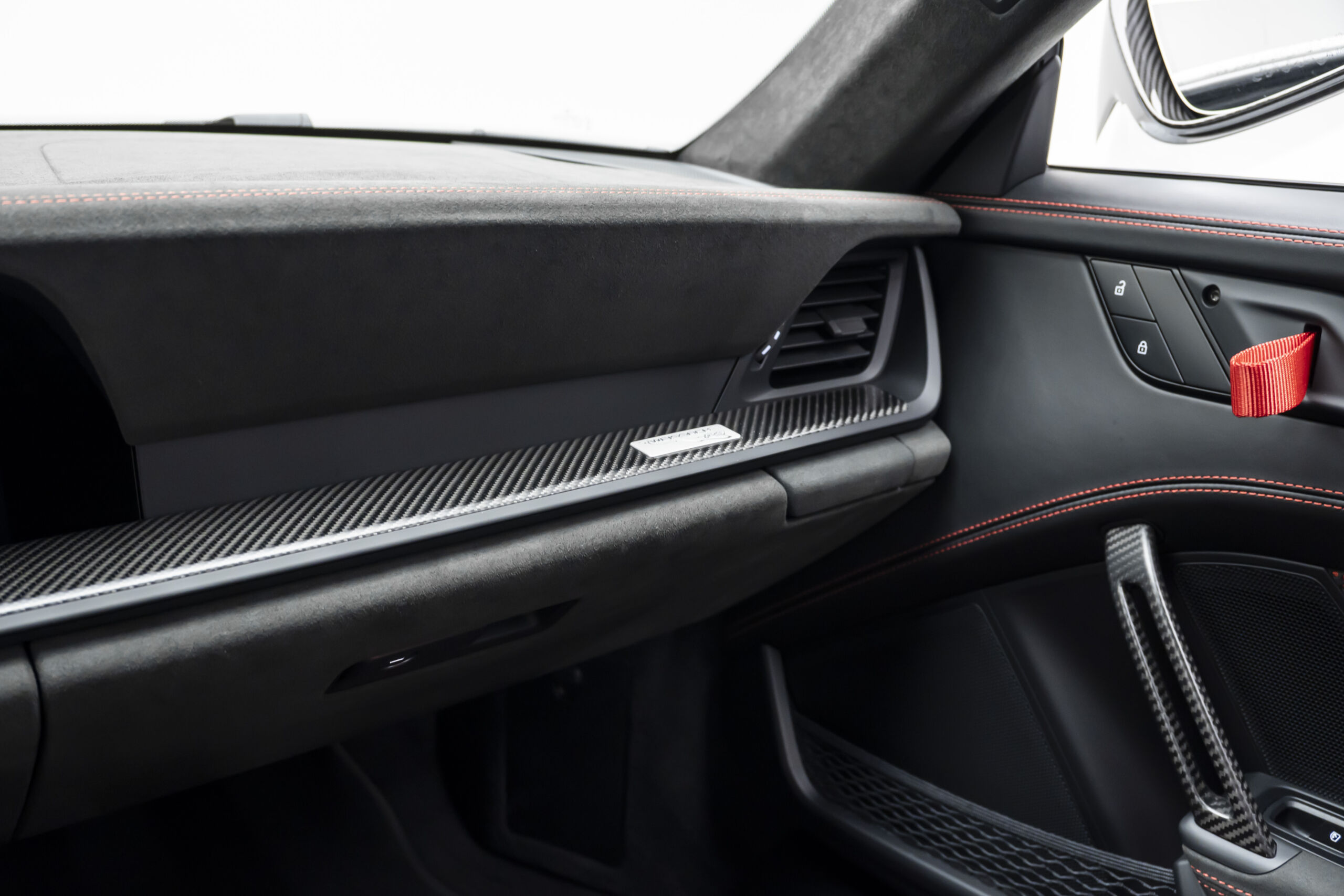 
								2024 Porsche 911 GT3 RS Weissach full									
