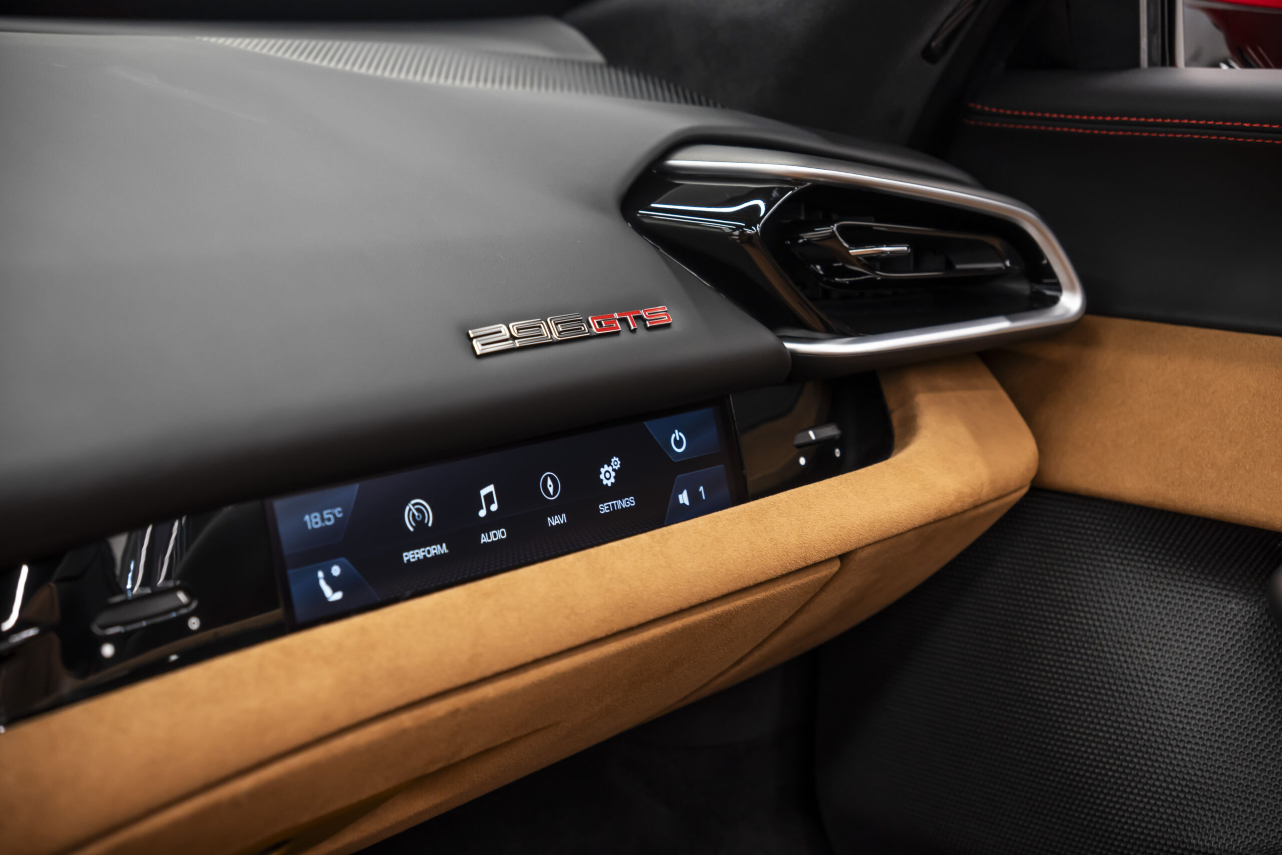 
								2023 Ferrari 296 GTS full									