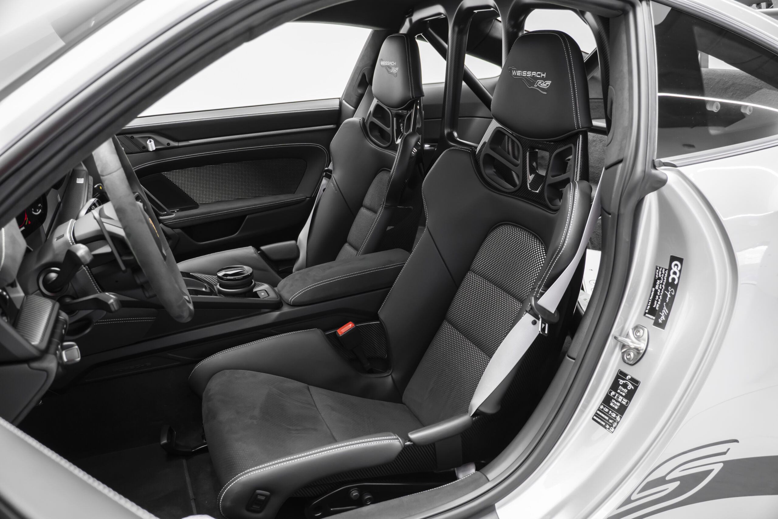 
								2025 Porsche 911 GT3 RS Weissach full									