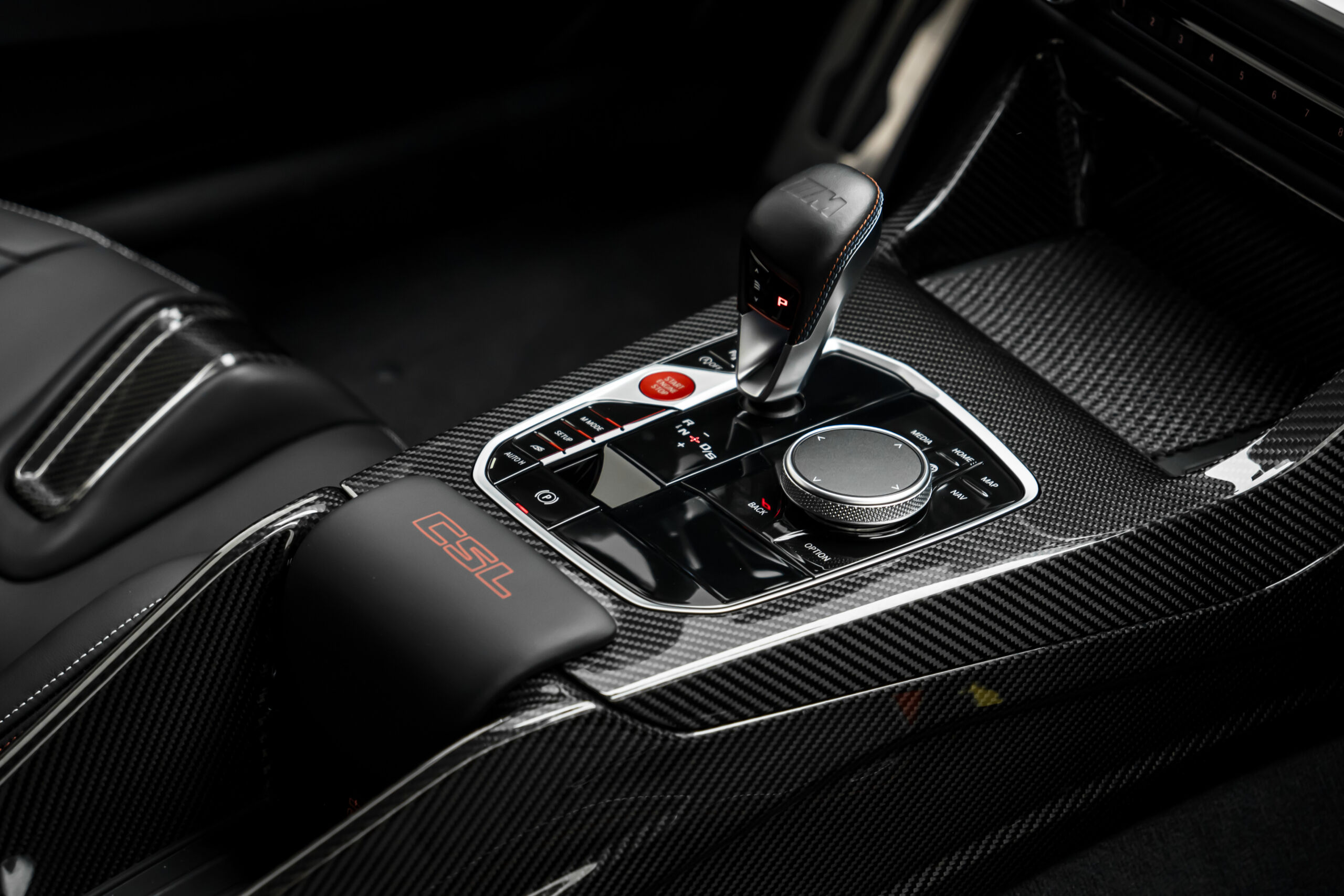 
								2023 BMW M4 CSL full									