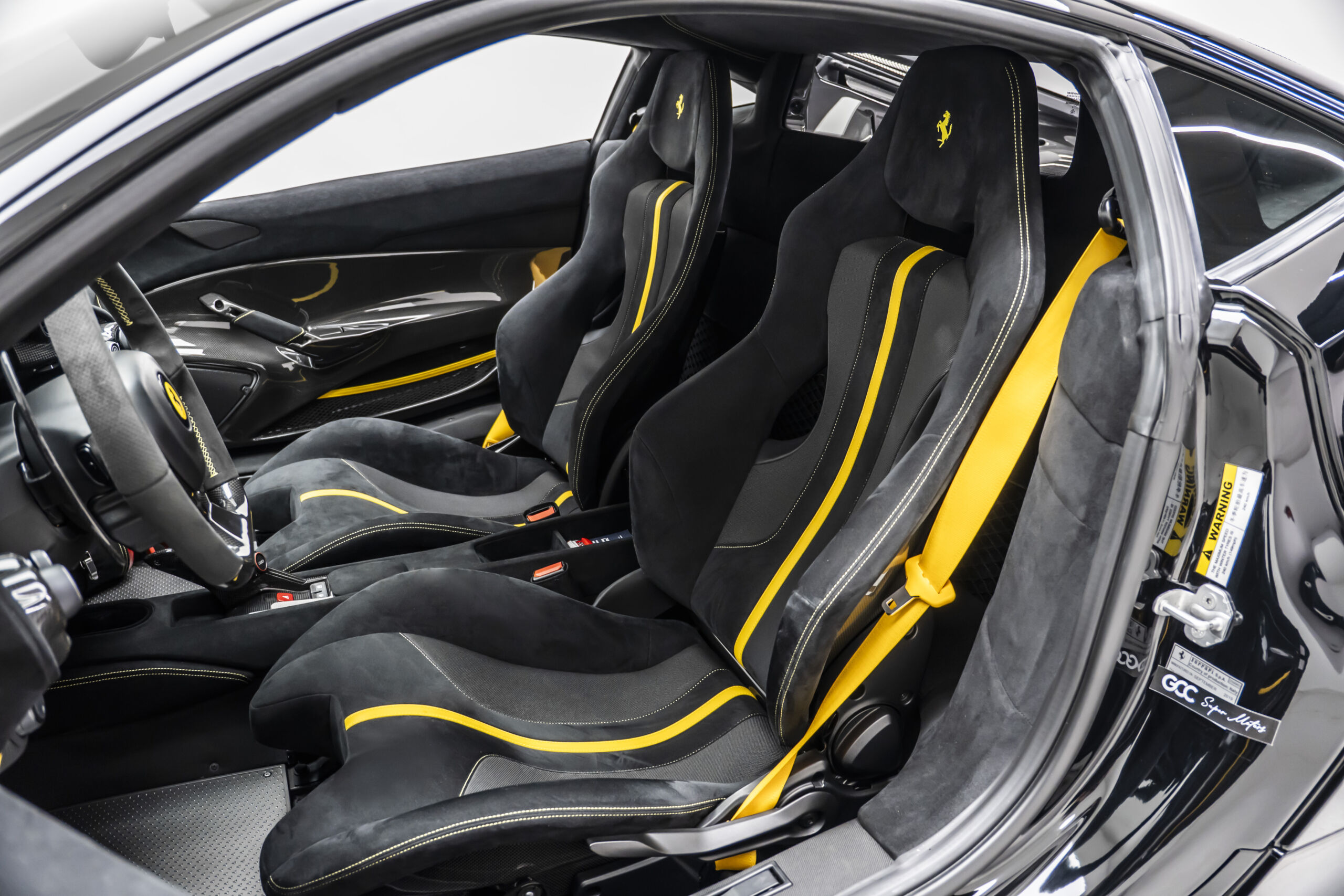 
								2020 Ferrari 488 Pista full									