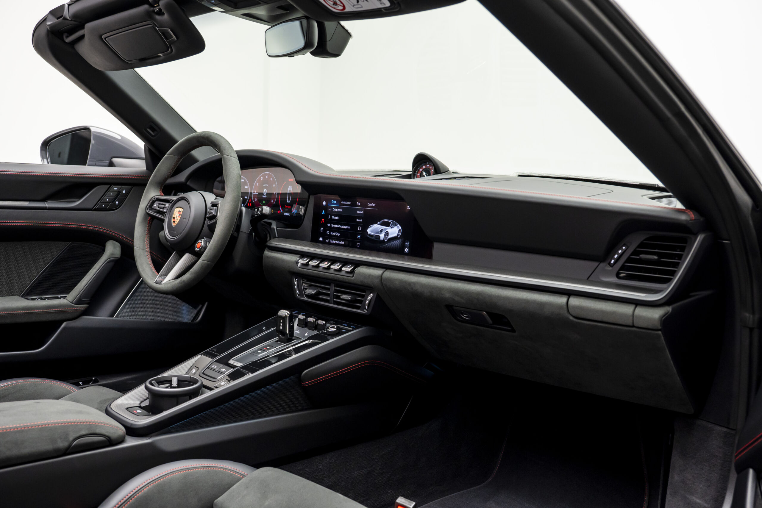 
								2025 Porsche 911 Targa 4 GTS full									