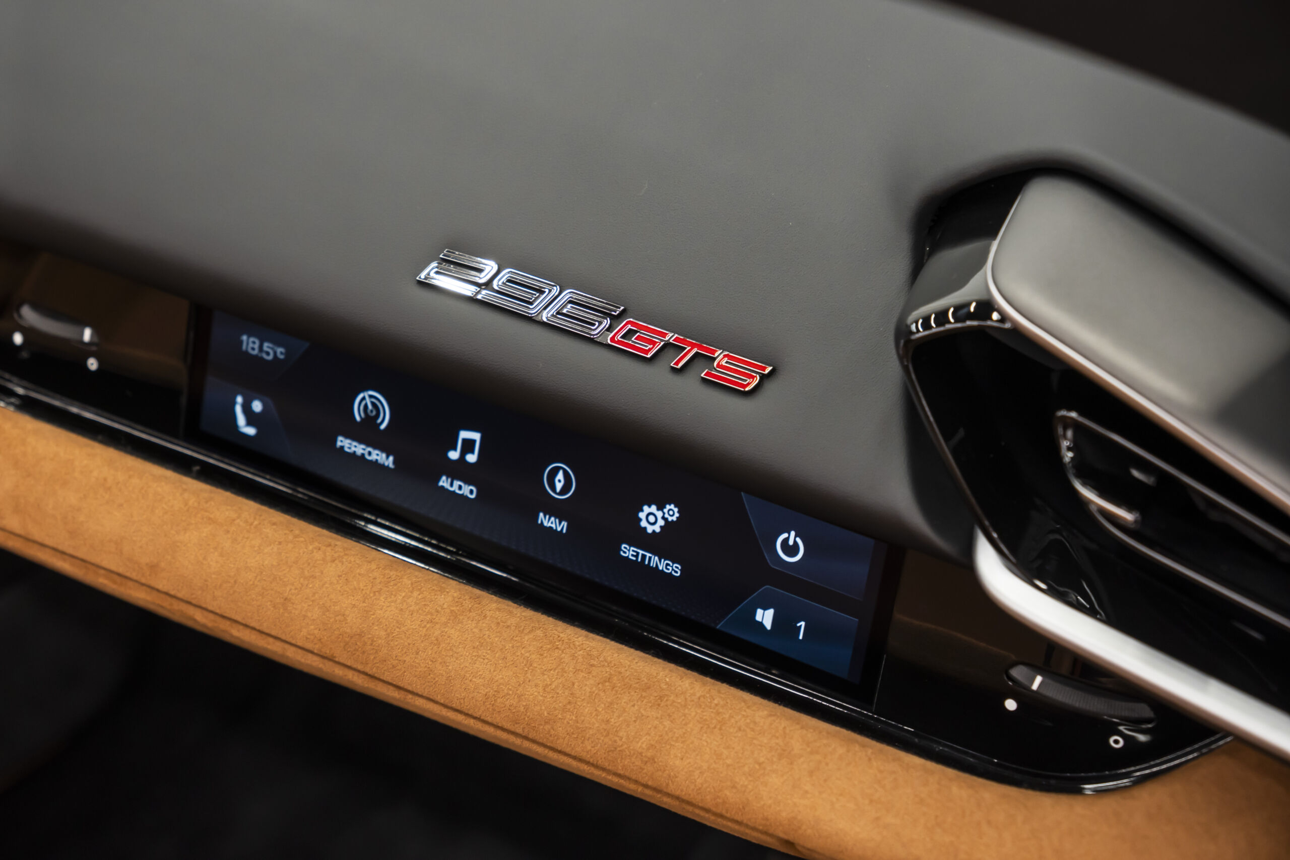 
								2023 Ferrari 296 GTS full									