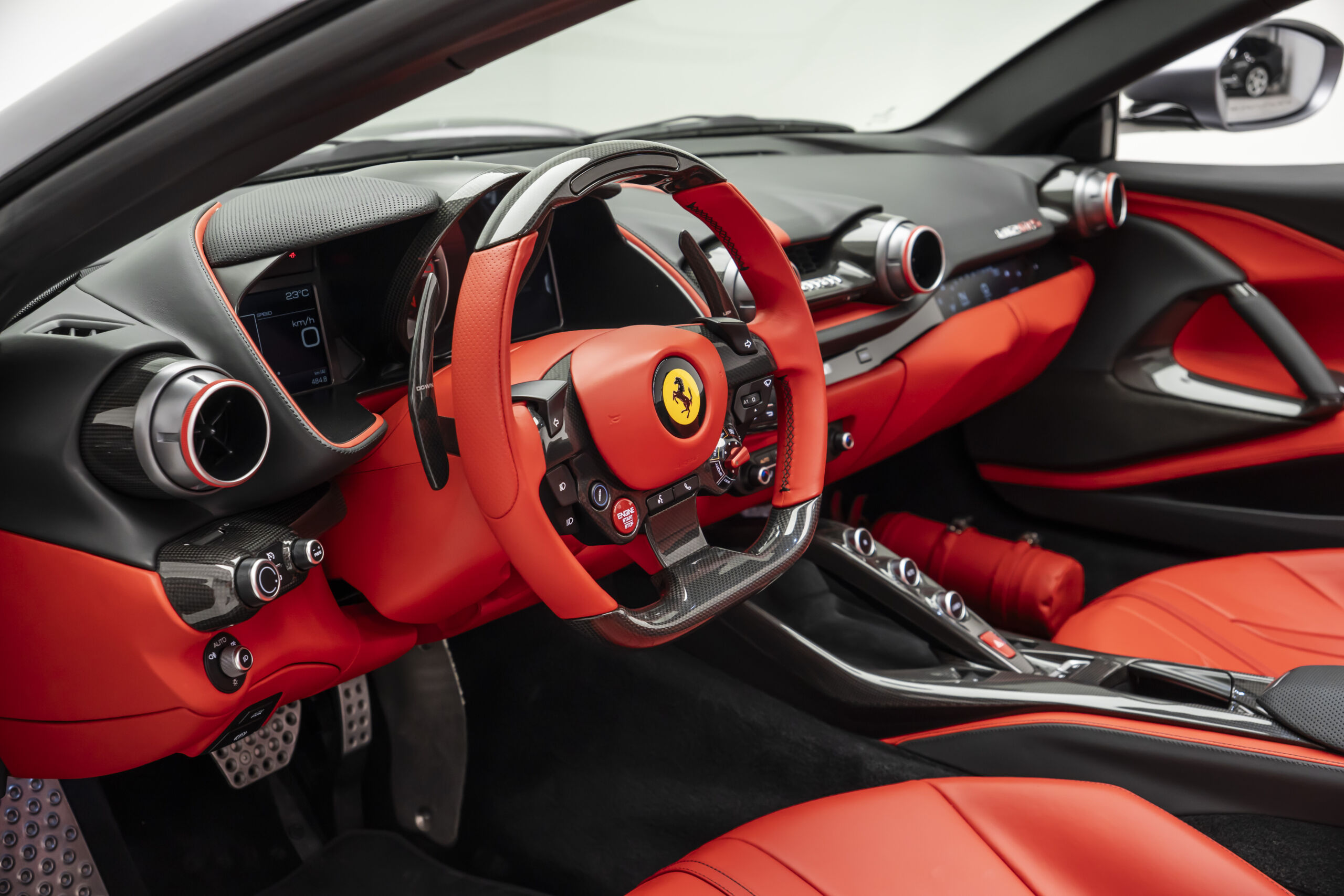 
								2020 Ferrari 812 GTS full									