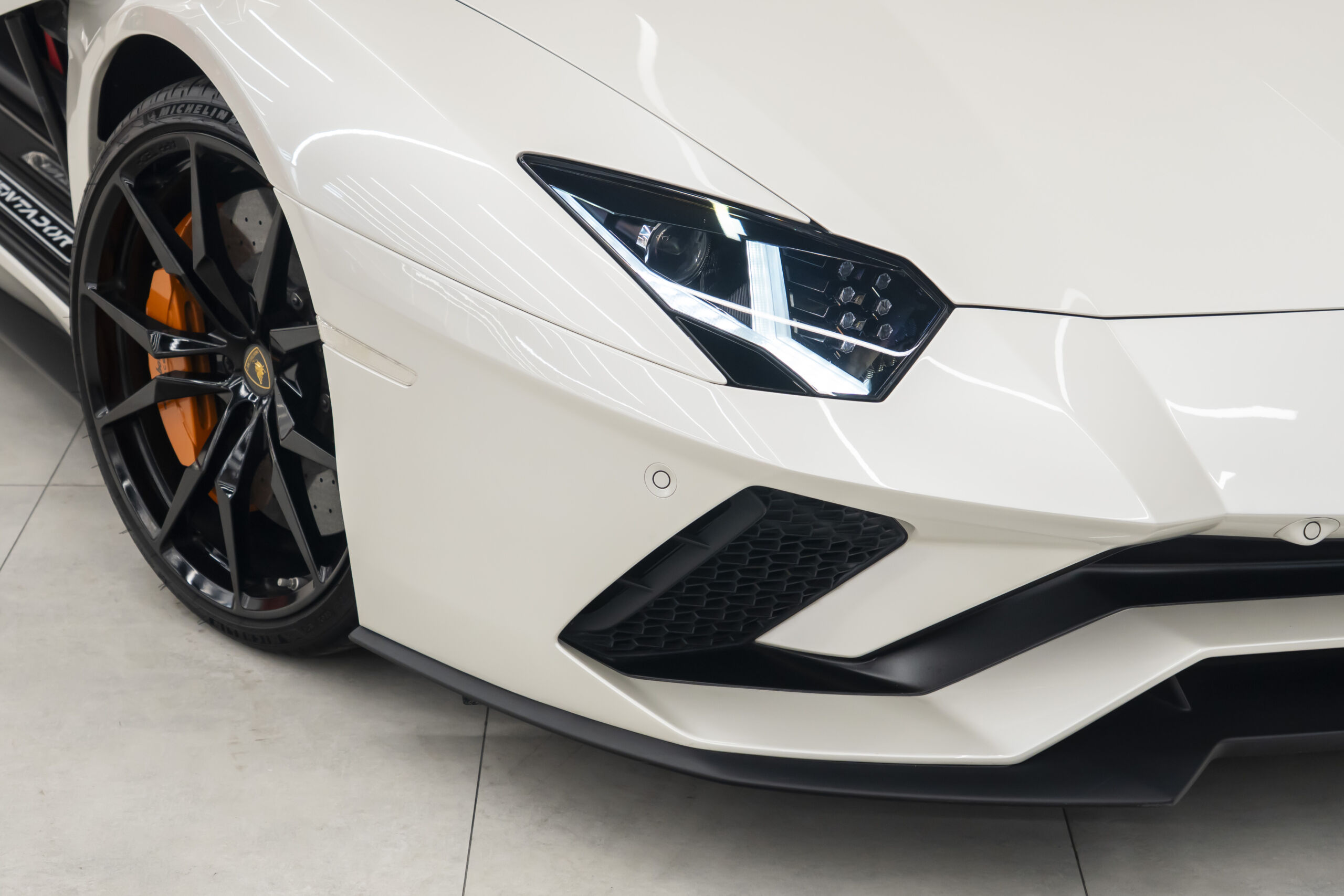 
								2018 Lamborghini Aventador S full									
