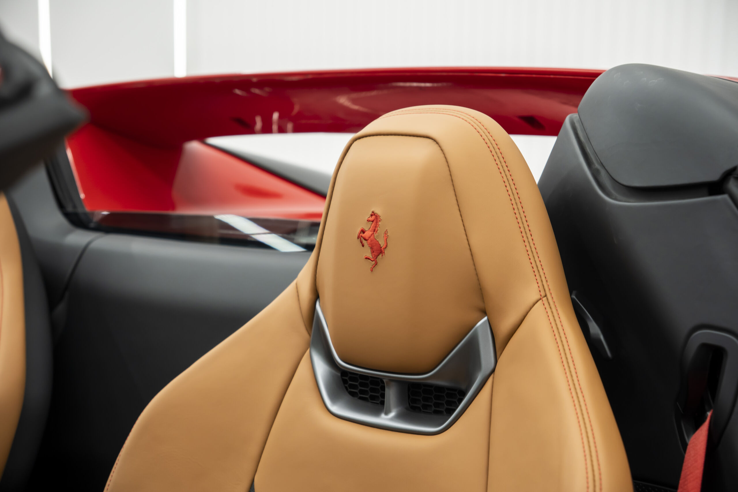 
								2023 Ferrari 296 GTS full									