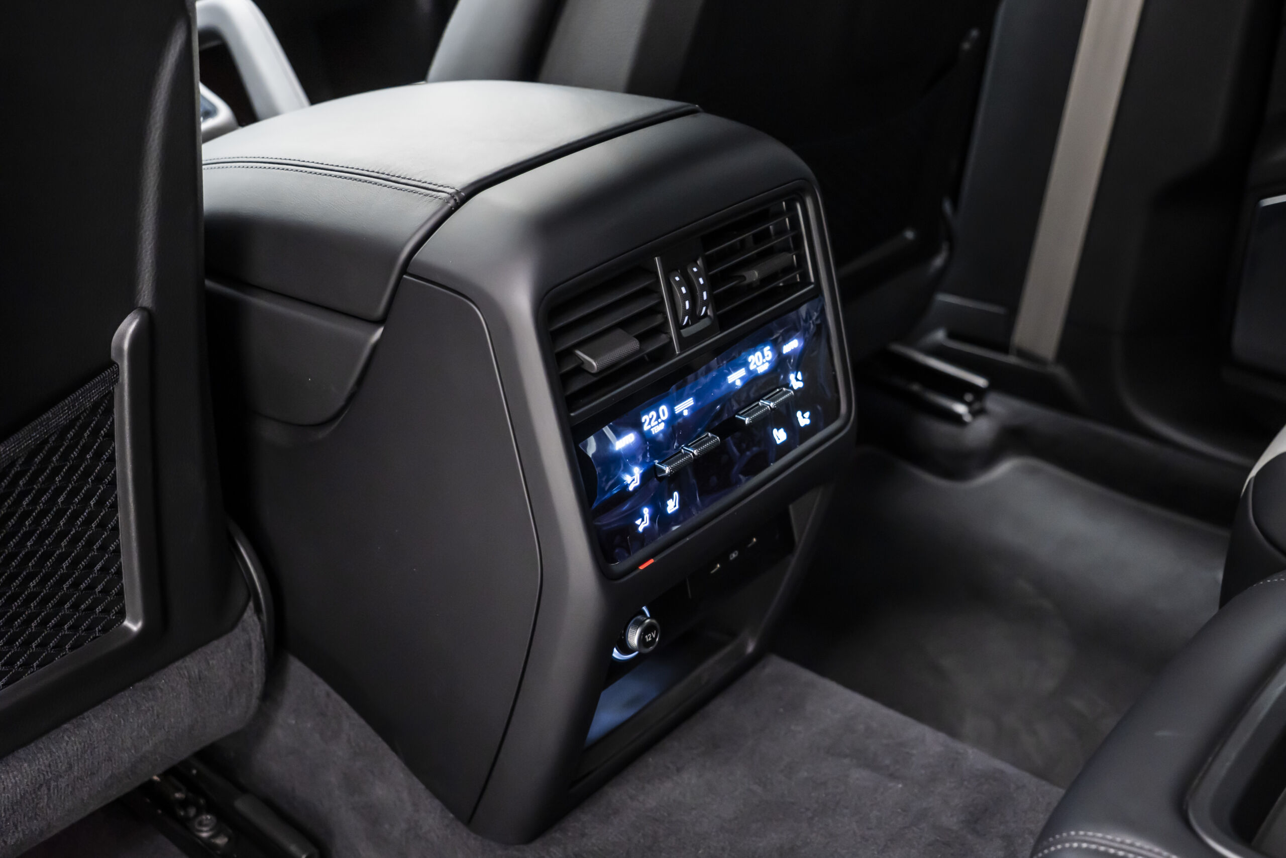 
								2025 Porsche Cayenne Coupe Turbo GT full									