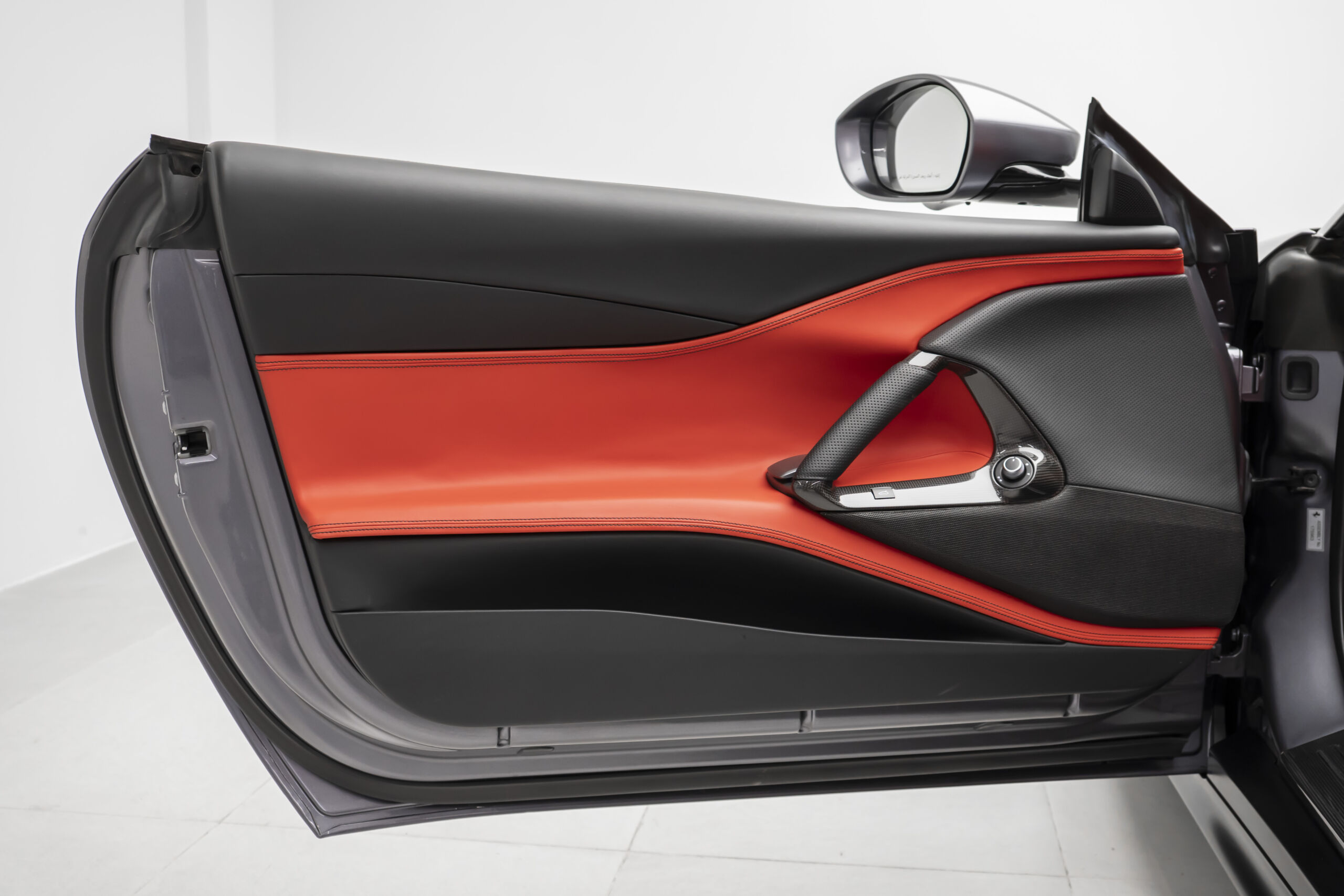 
								2020 Ferrari 812 GTS full									