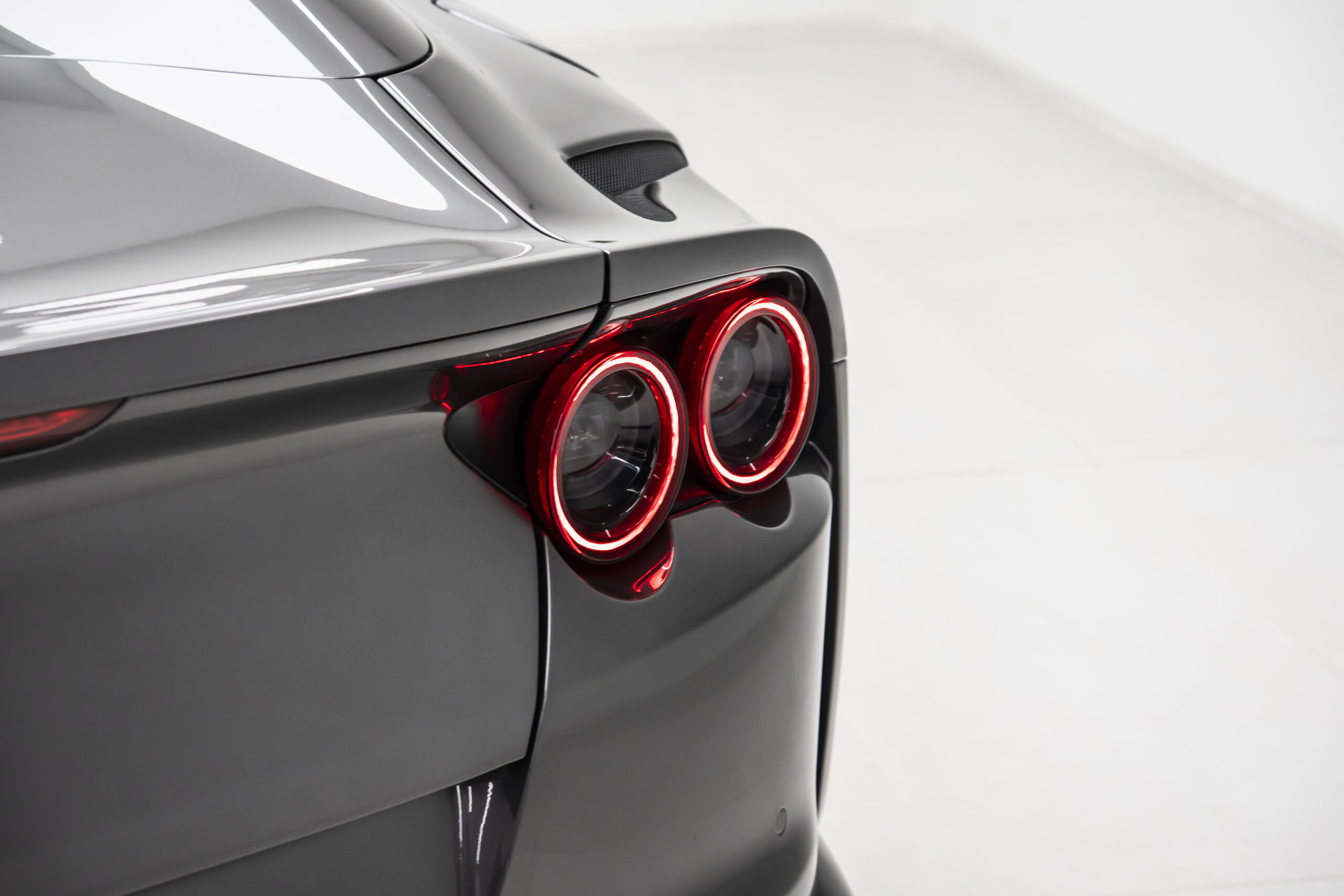 
								2022 Ferrari 812 GTS full									