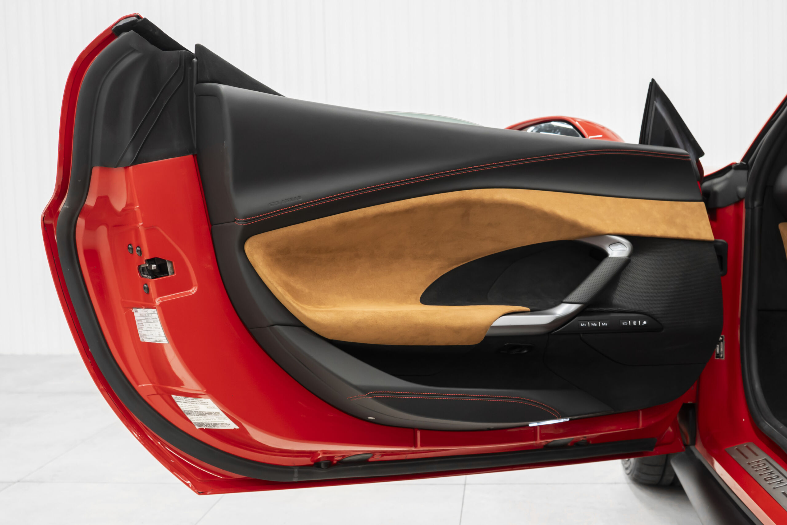 
								2023 Ferrari 296 GTS full									