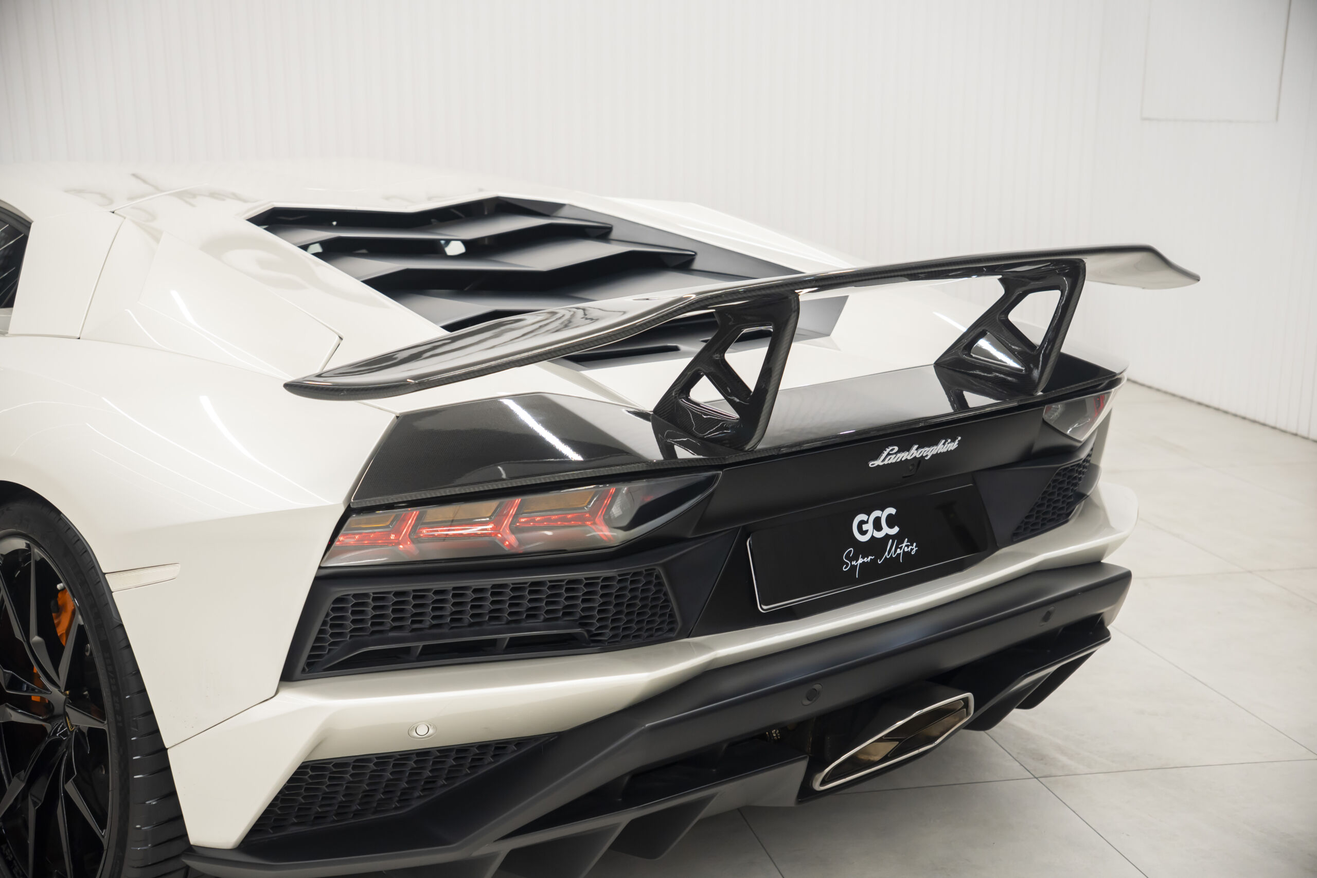
								2018 Lamborghini Aventador S full									