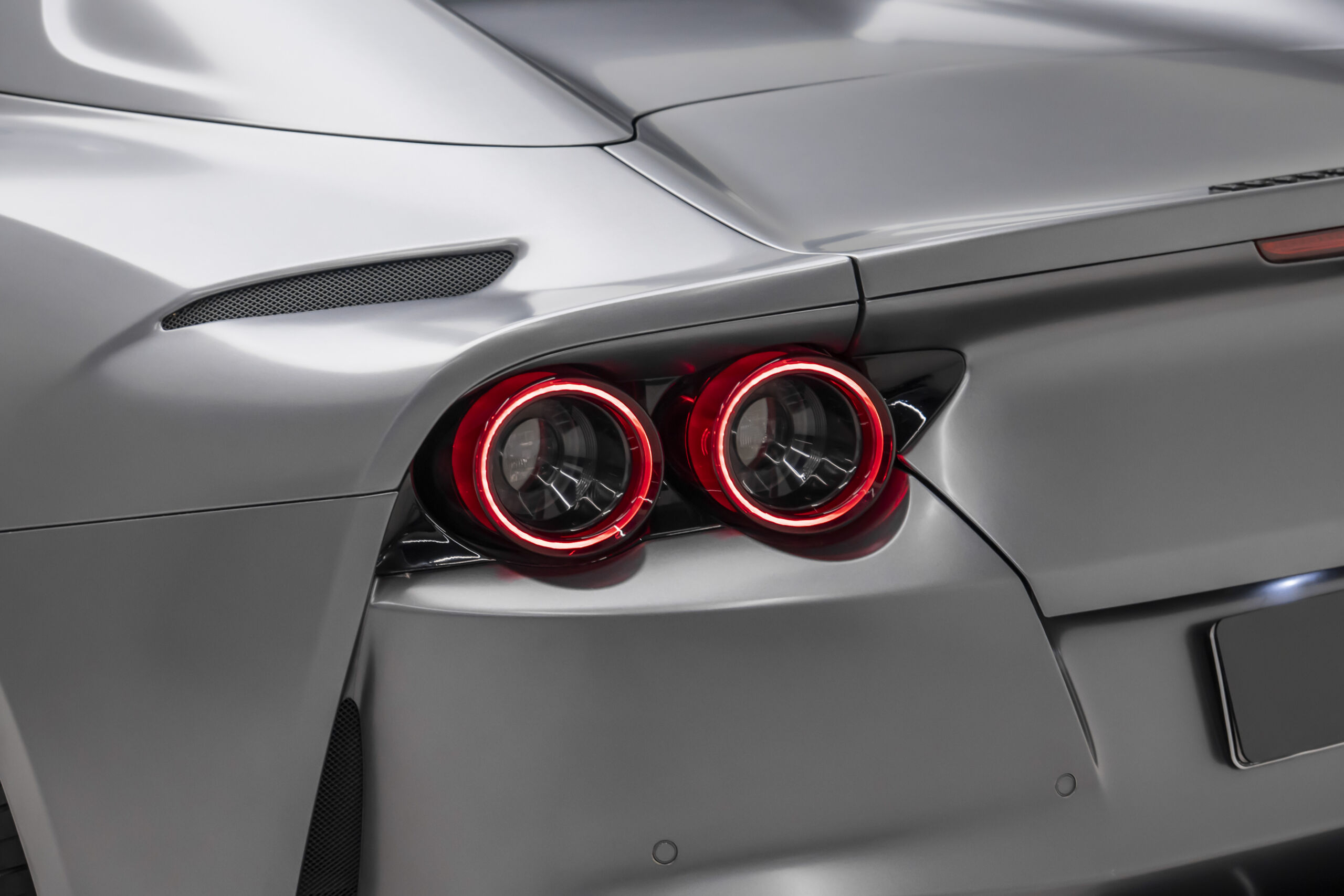 
								2020 Ferrari 812 GTS full									