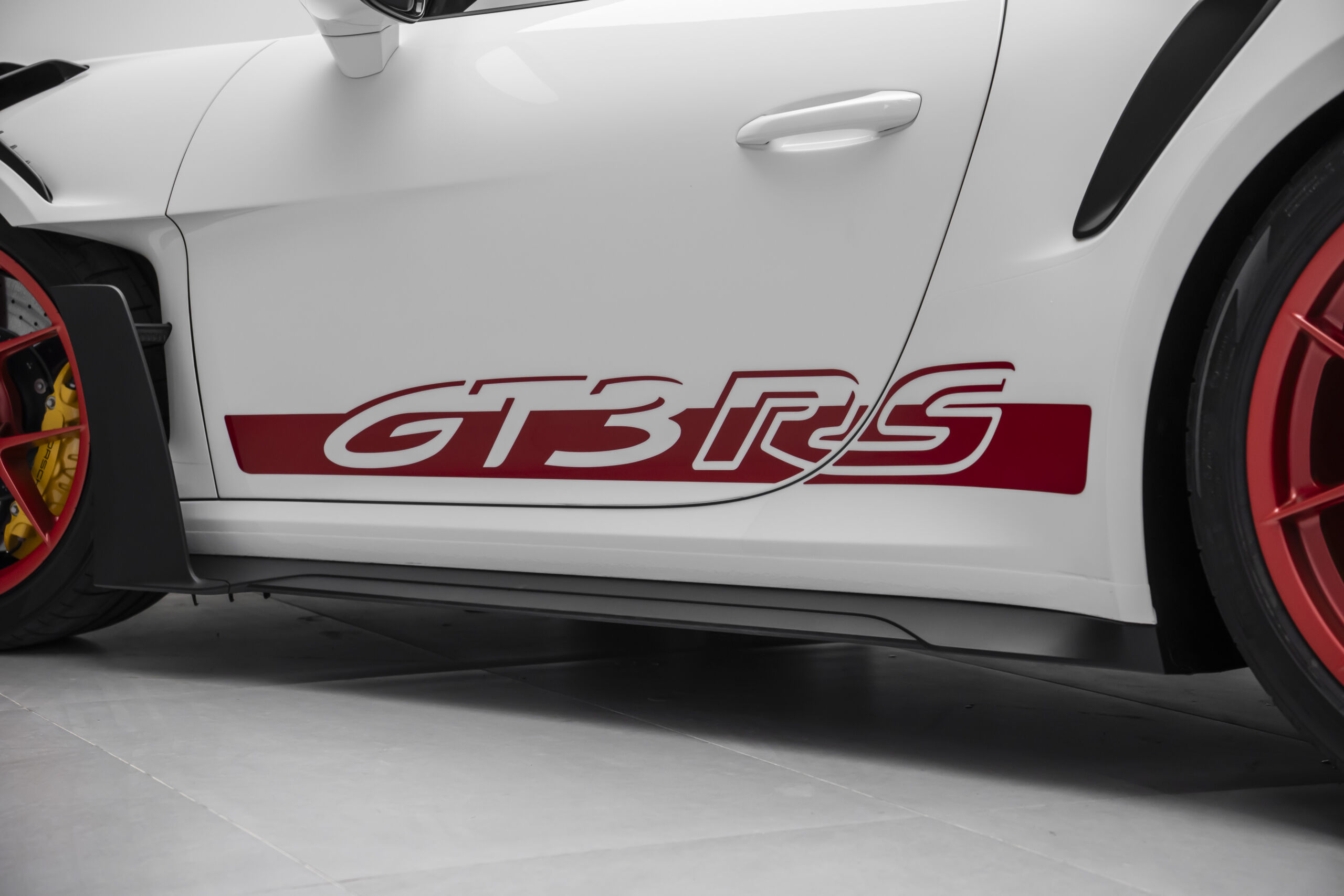 
								2024 Porsche 911 GT3 RS Weissach full									