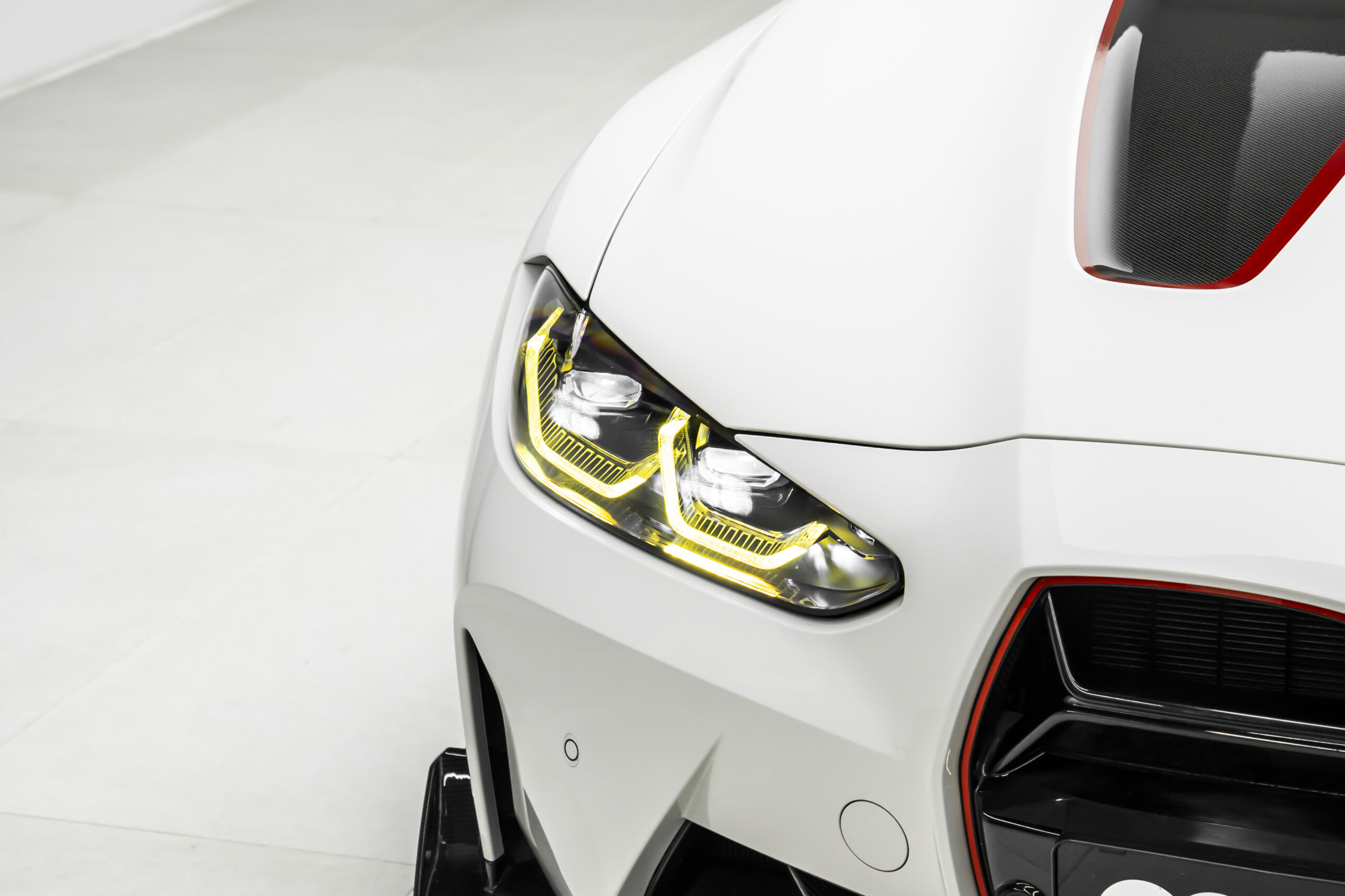 
								2023 BMW M4 CSL full									