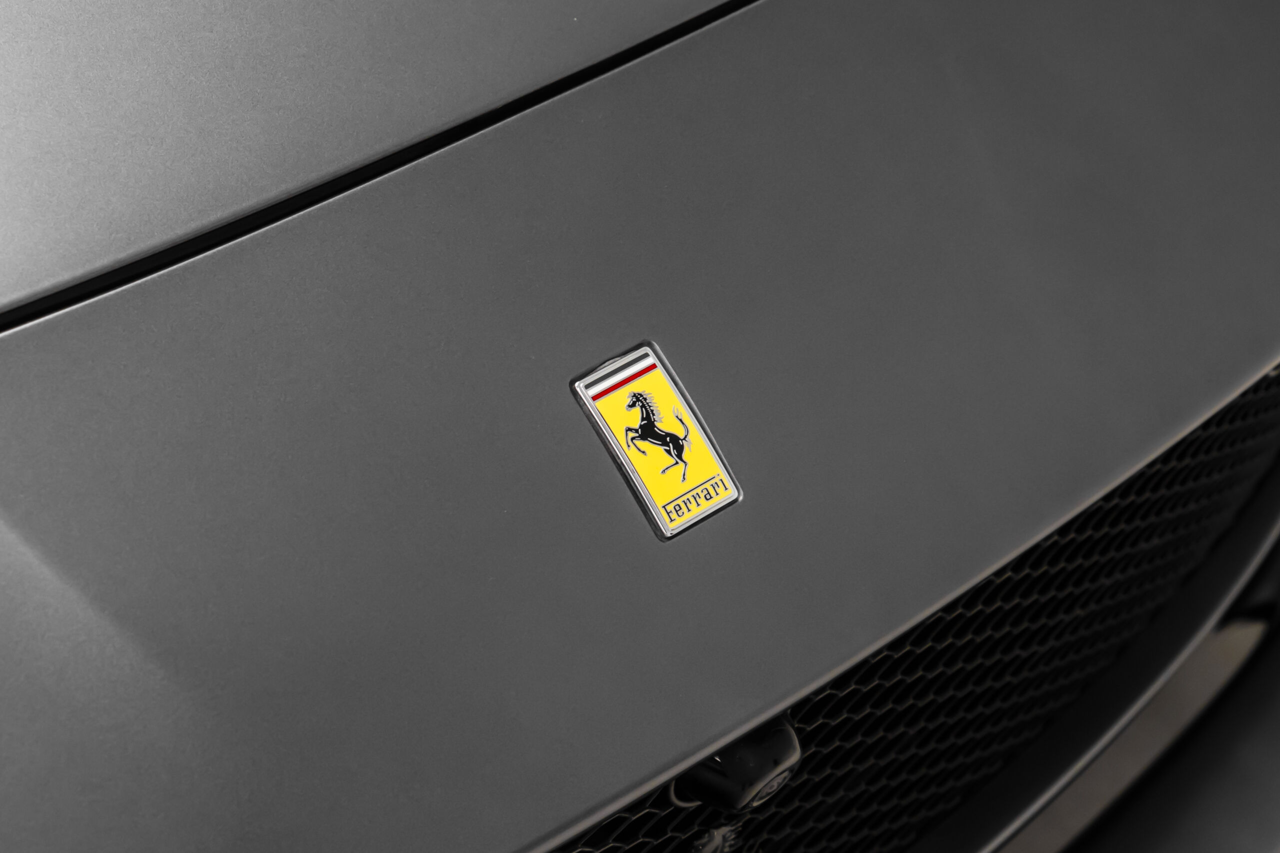 
								2020 Ferrari 812 GTS full									