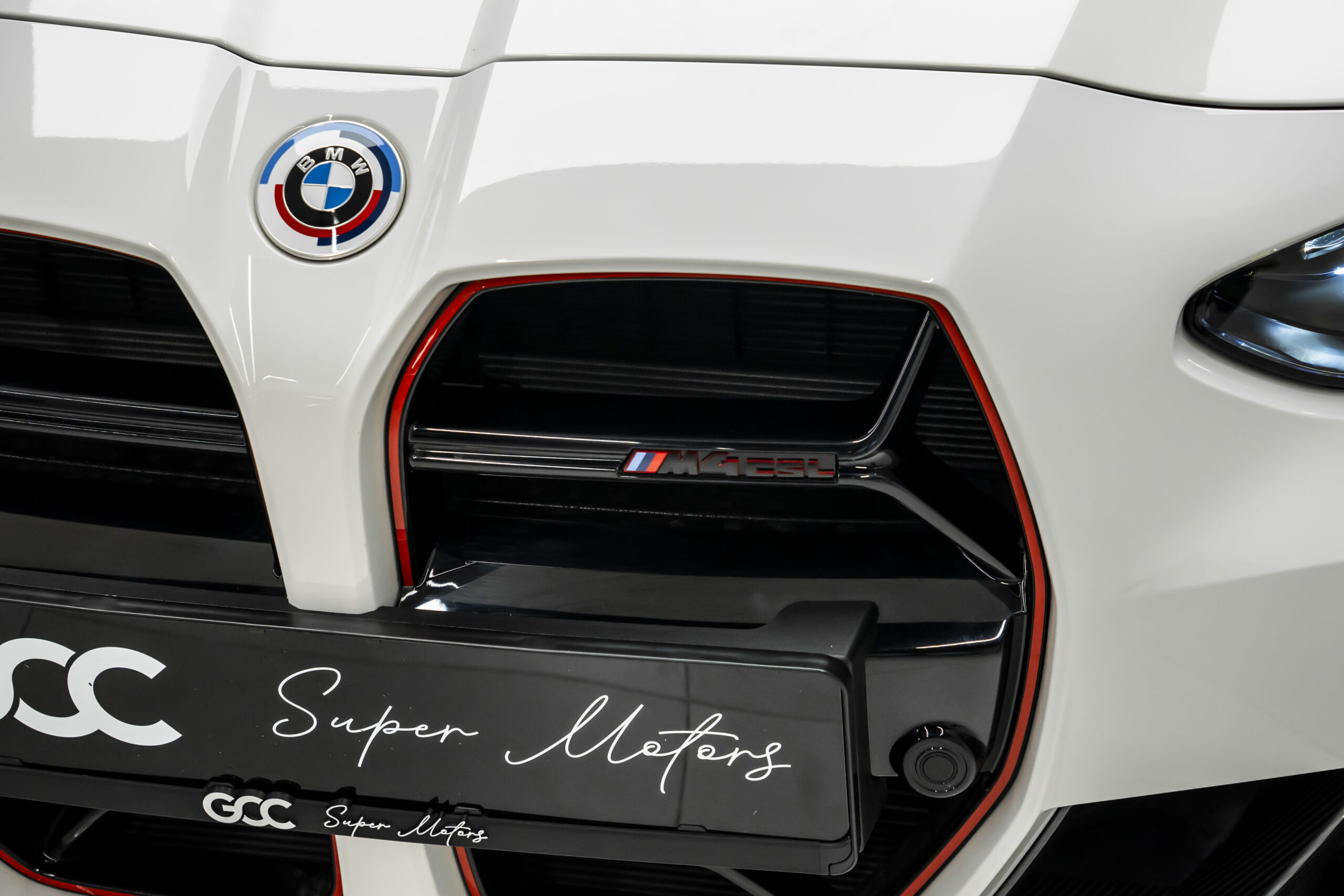 
								2023 BMW M4 CSL full									