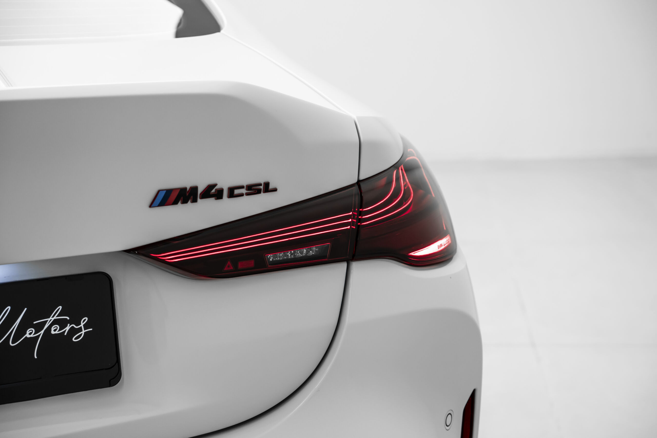 
								2023 BMW M4 CSL full									