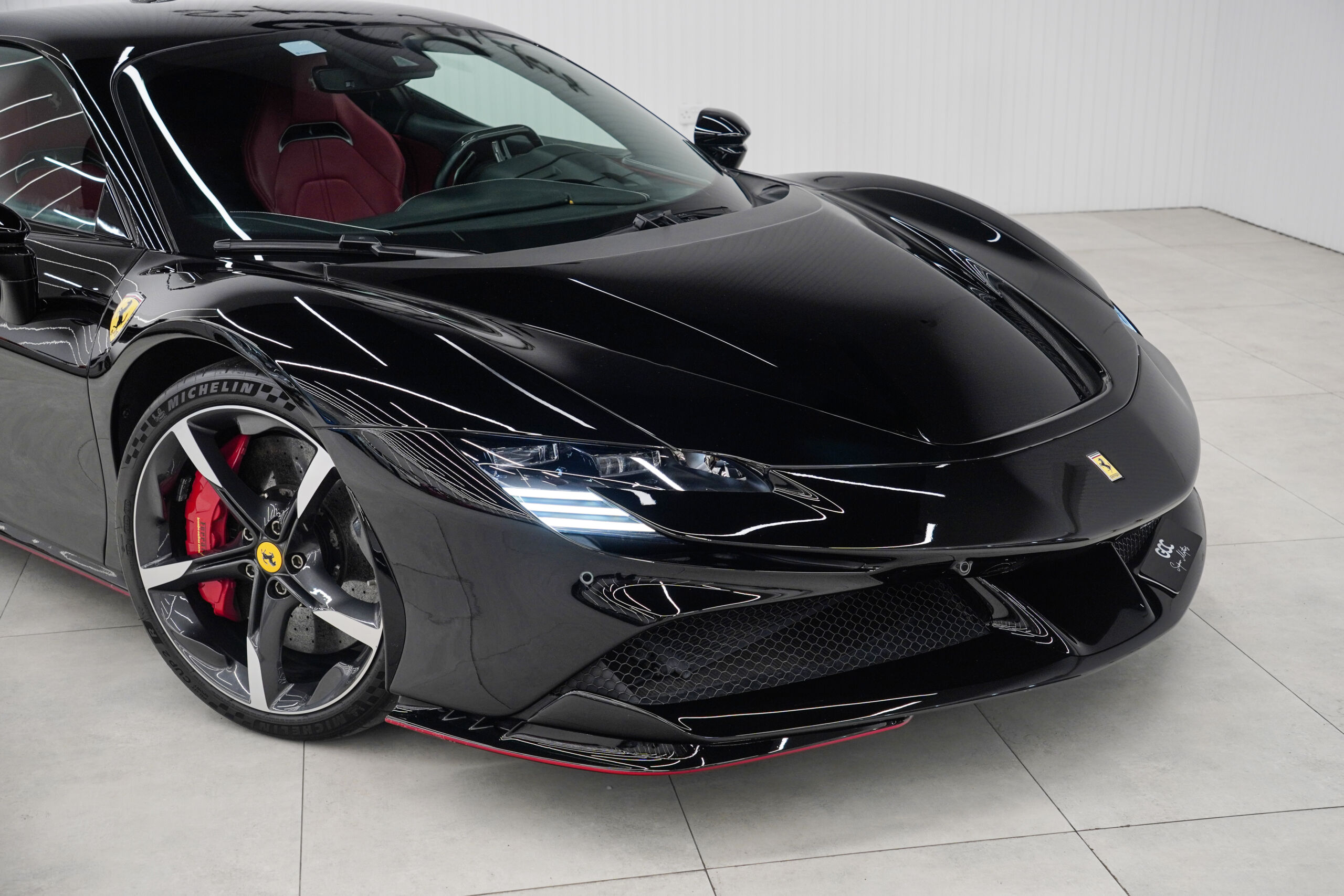 
								2022 Ferrari SF90 Stradale full									