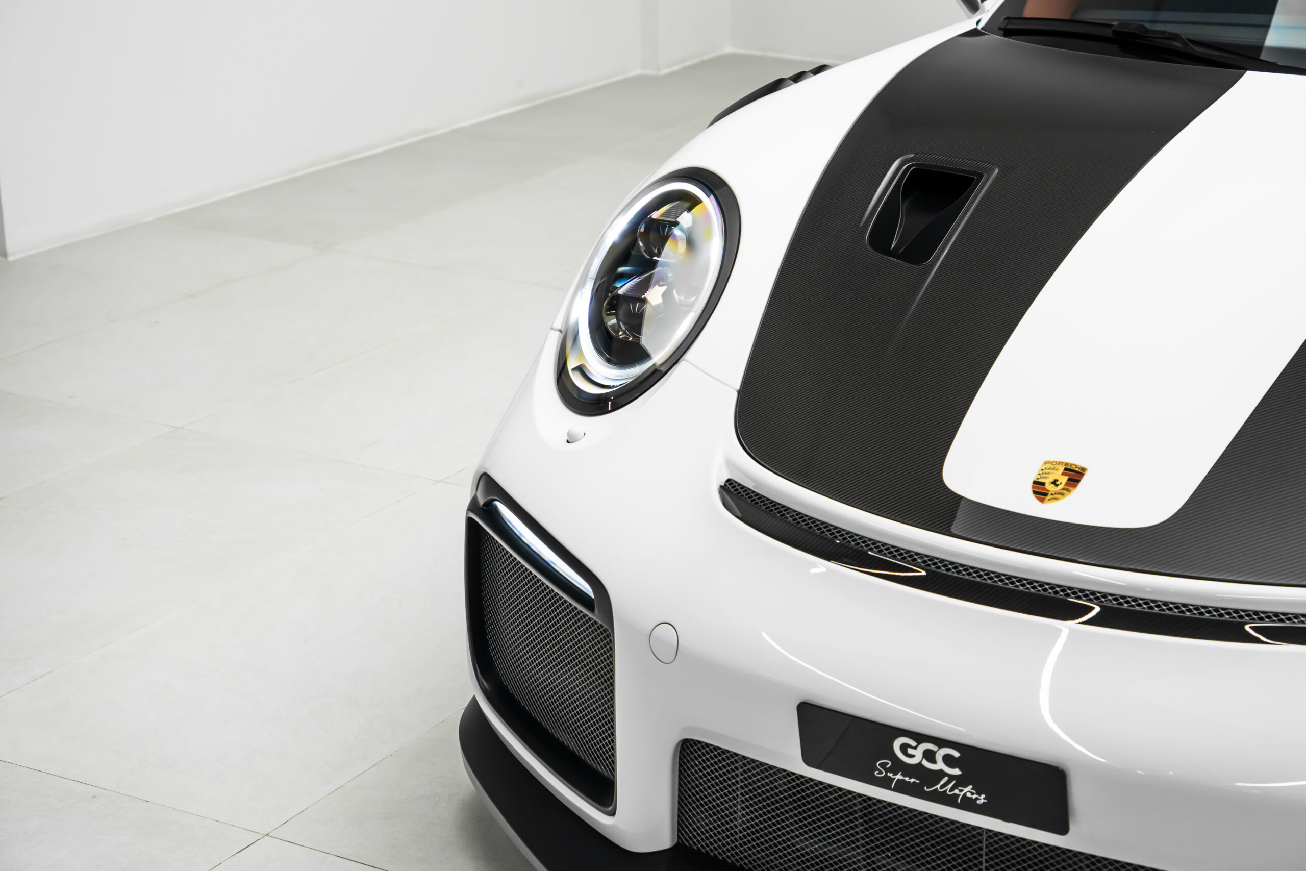 2018 Porsche 911 GT2RS Weissach