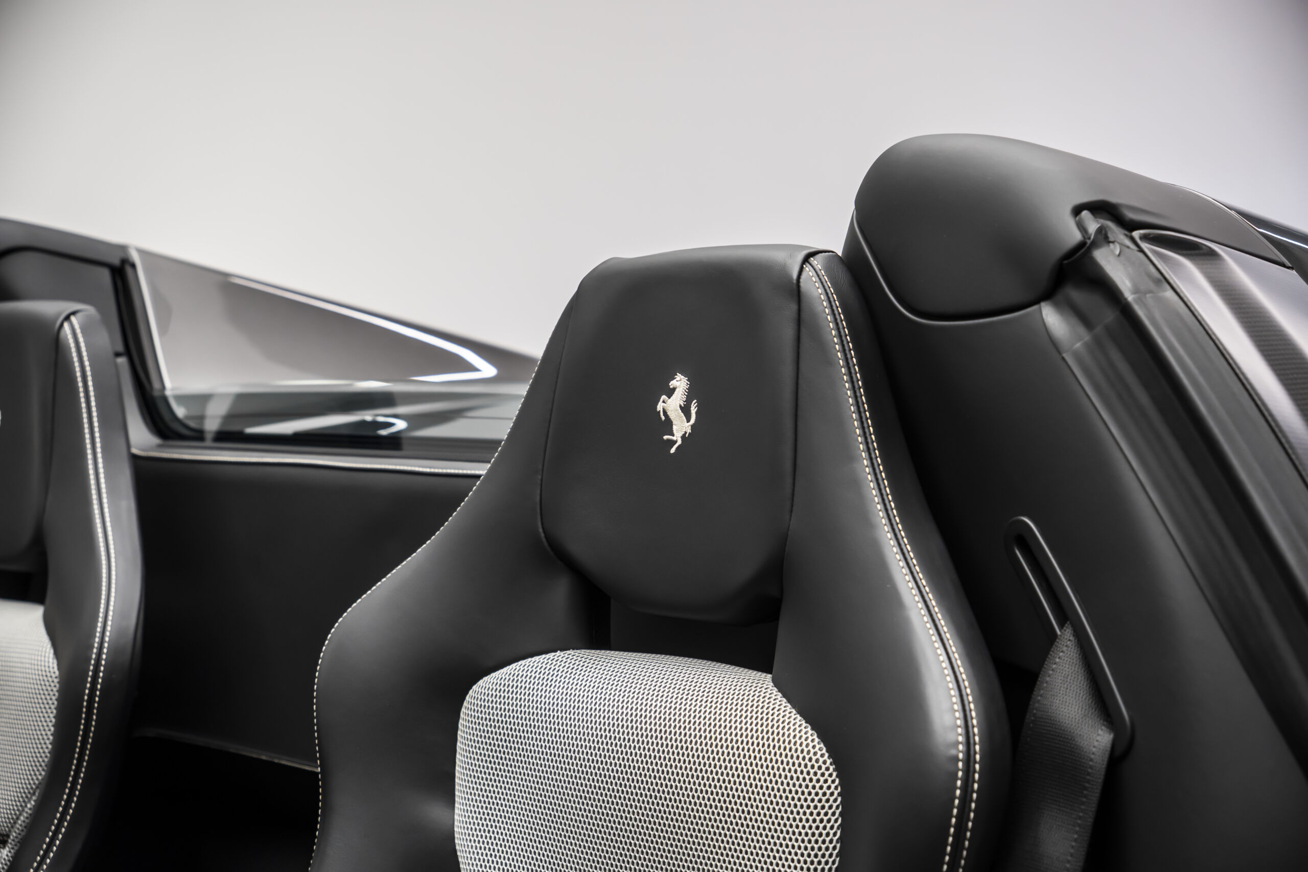 
								2020 Ferrari 488 Pista Spider full									