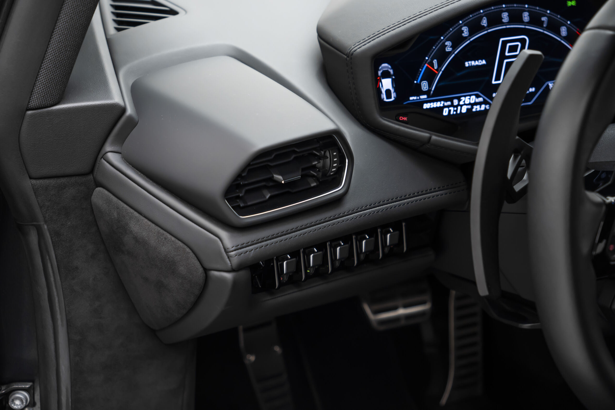 
								2023 Lamborghini Huracán Tecnica full									