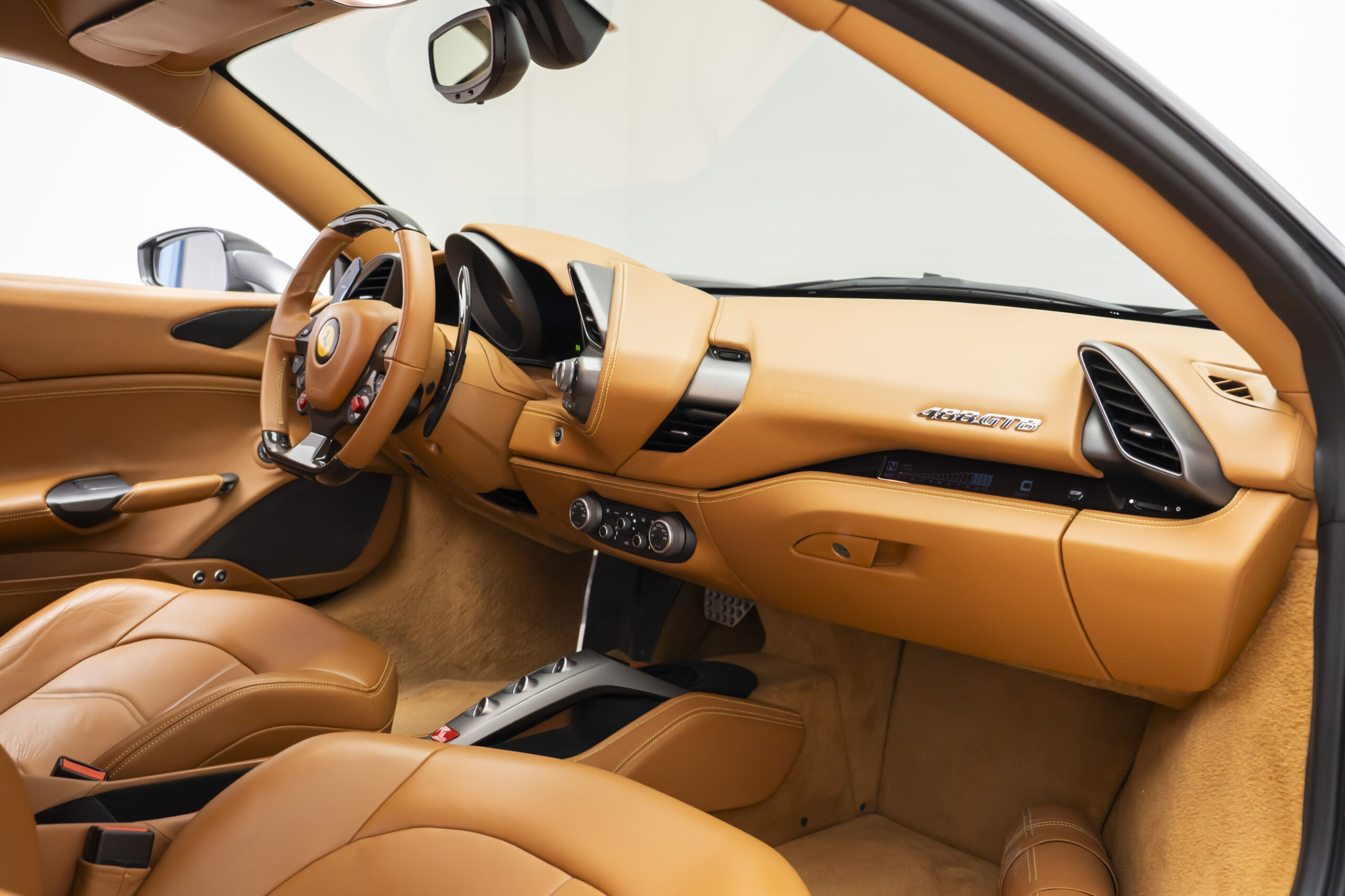 
								2016 Ferrari 488 GTB full									
