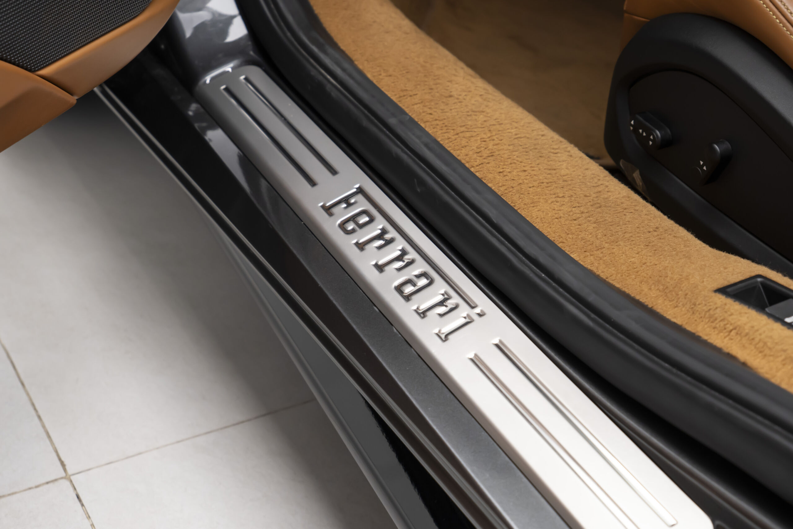 
								2016 Ferrari 488 GTB full									