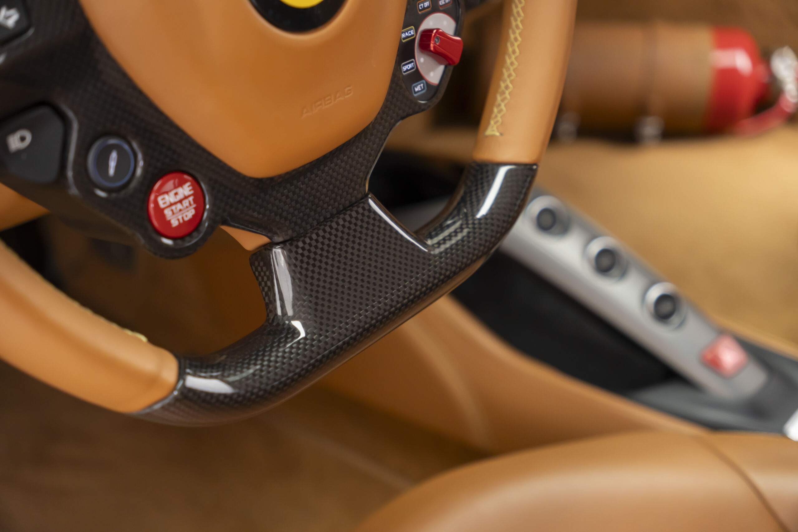 
								2016 Ferrari 488 GTB full									