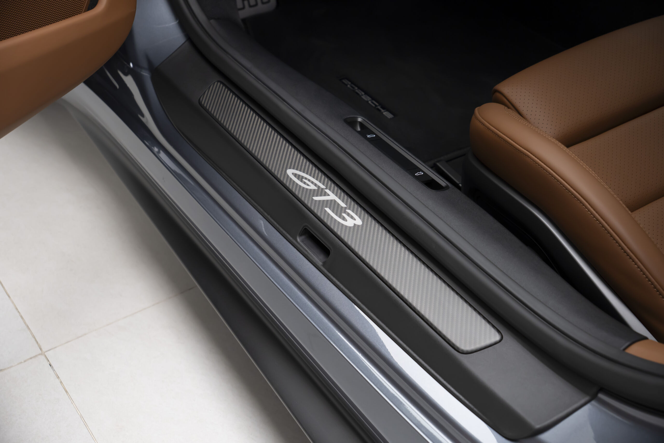 
								2026 Porsche 911 GT3 Touring 992.2 full									