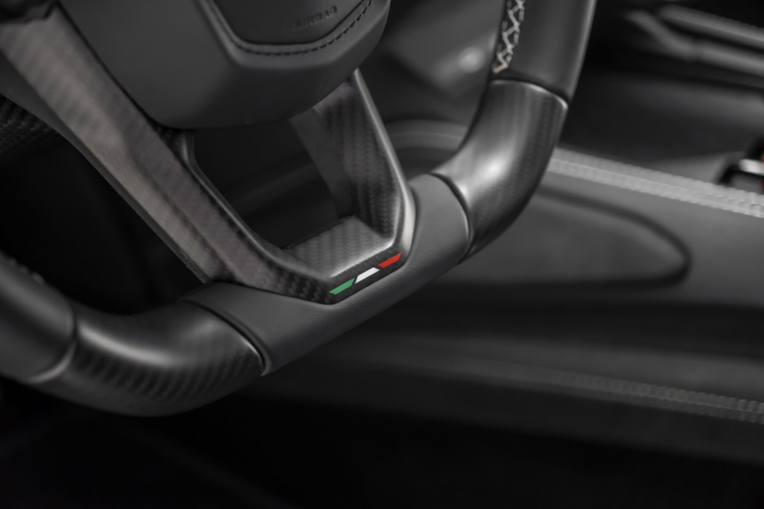 
								2024 Lamborghini Revuelto 6.5L V12 Hybrid 1001 HP full									