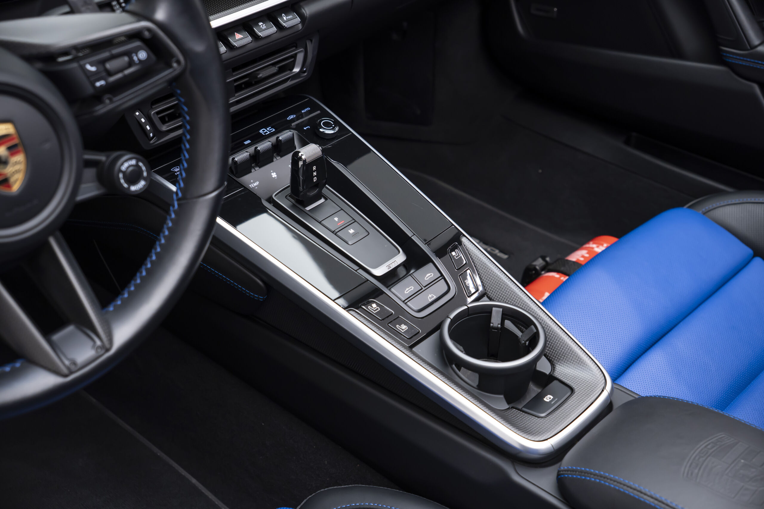 
								2022 Porsche 911 Turbo S Cabriolet full									