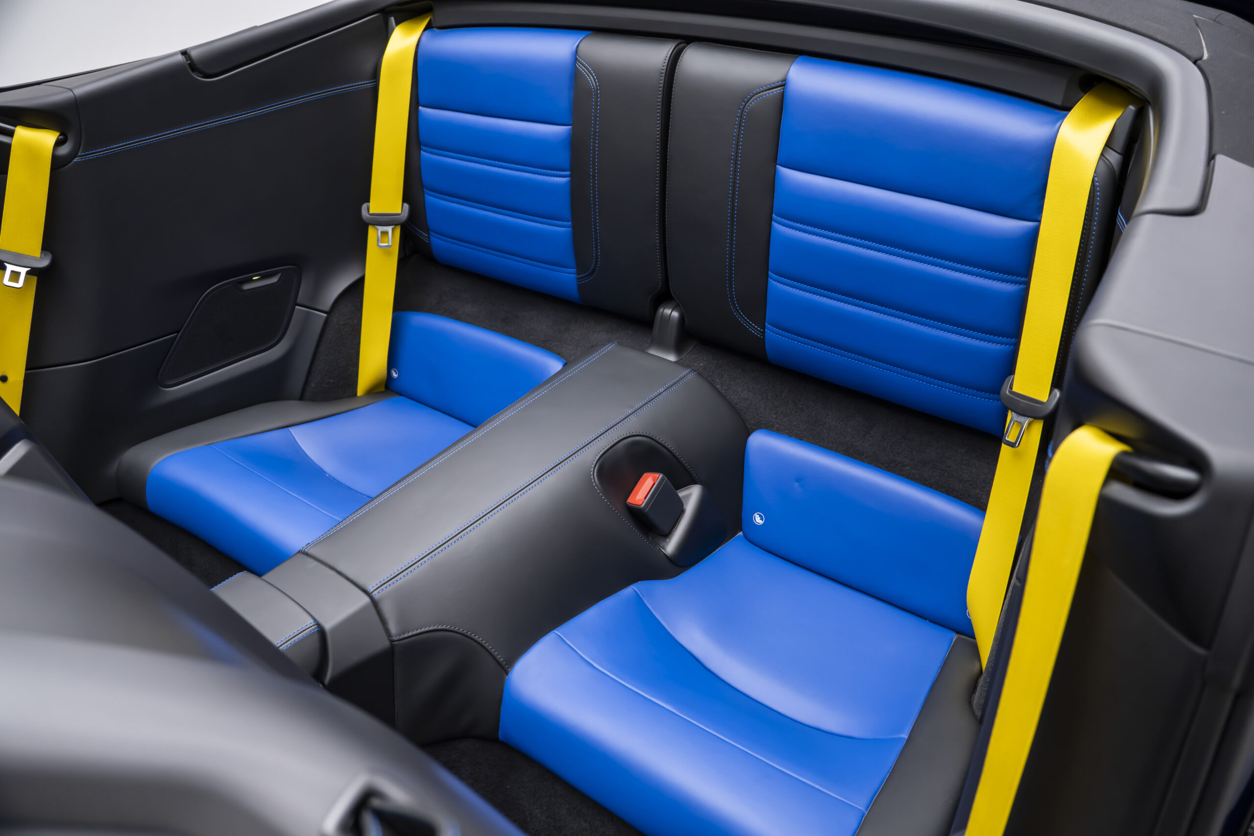 
								2022 Porsche 911 Turbo S Cabriolet full									