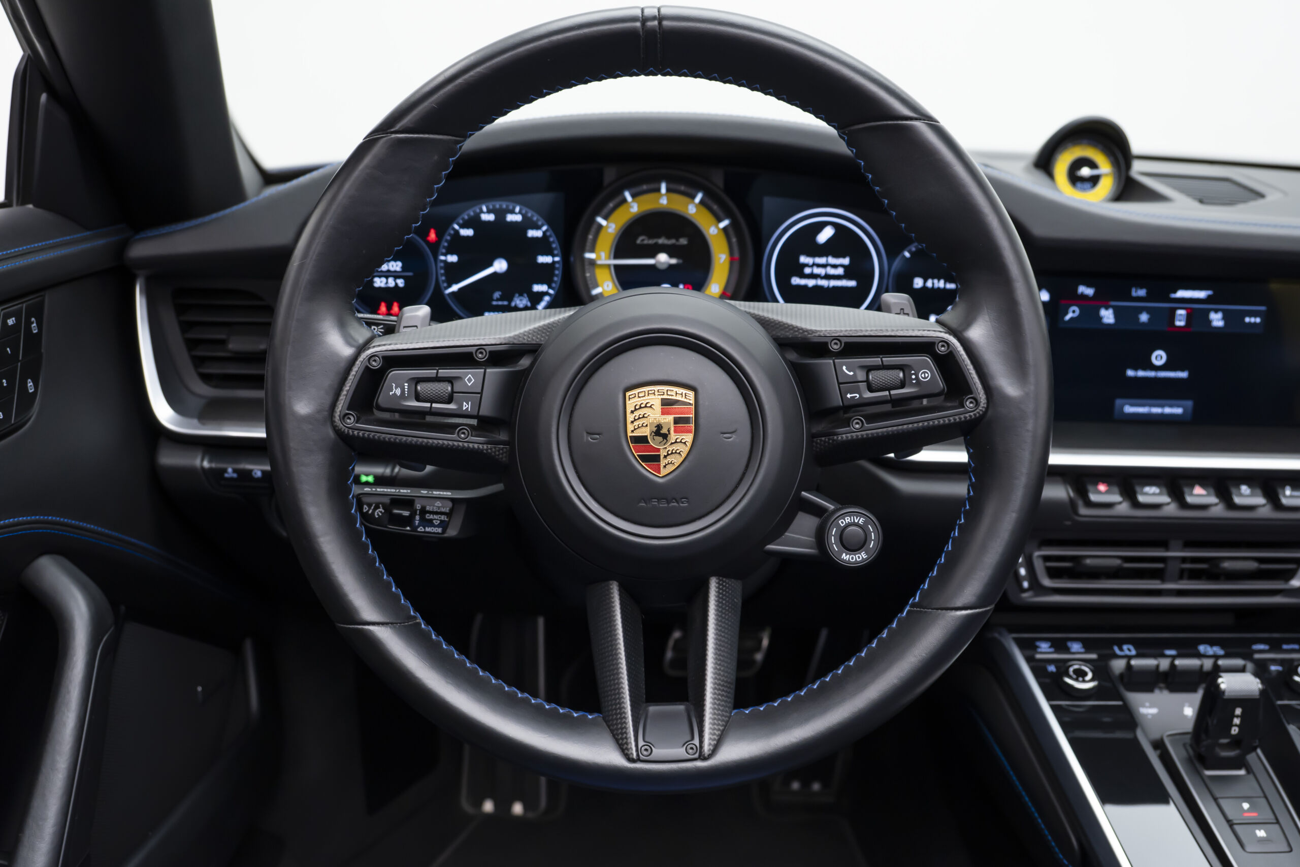 
								2022 Porsche 911 Turbo S Cabriolet full									