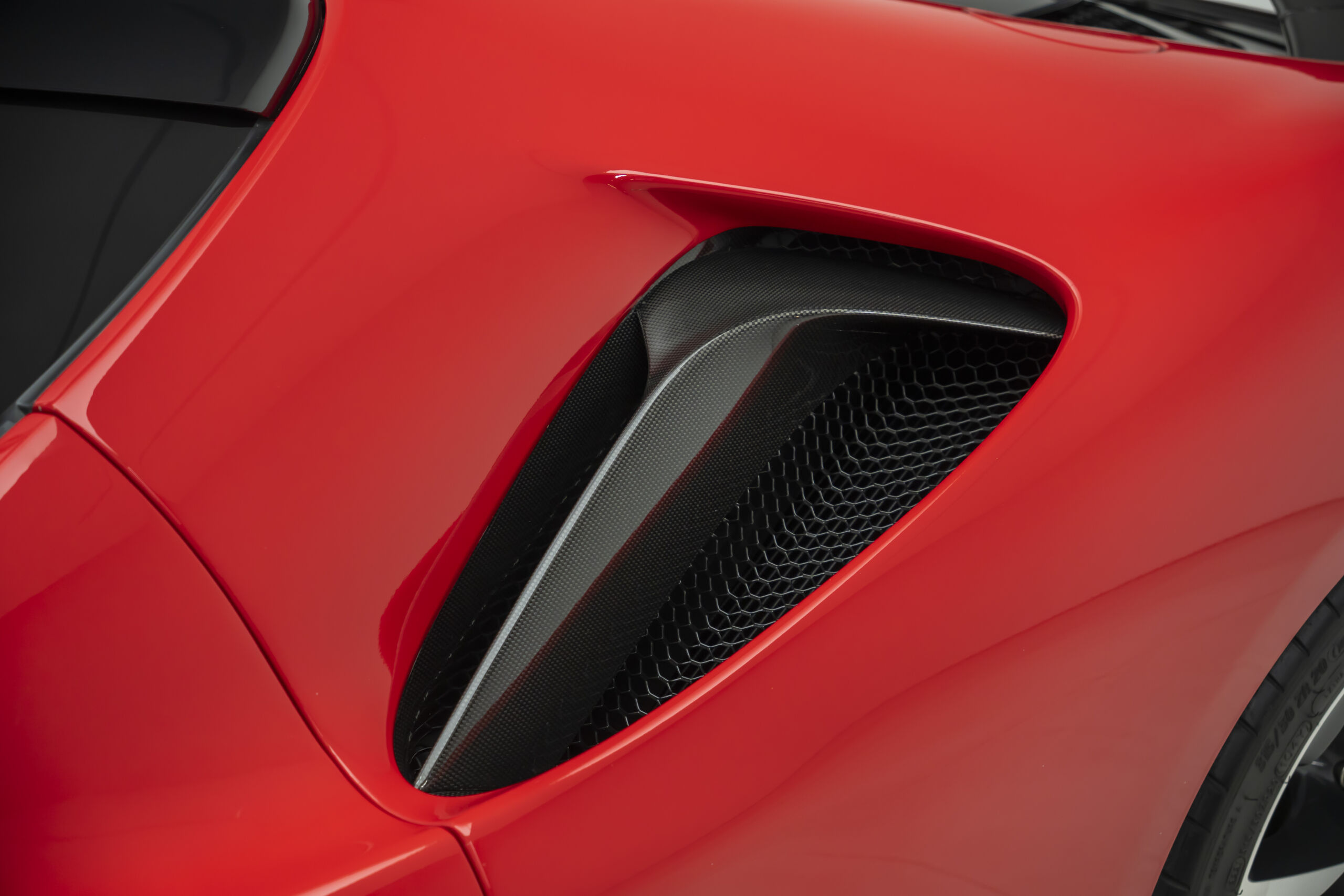 
								2022 Ferrari SF90 Stradale Assetto Fiorano full									