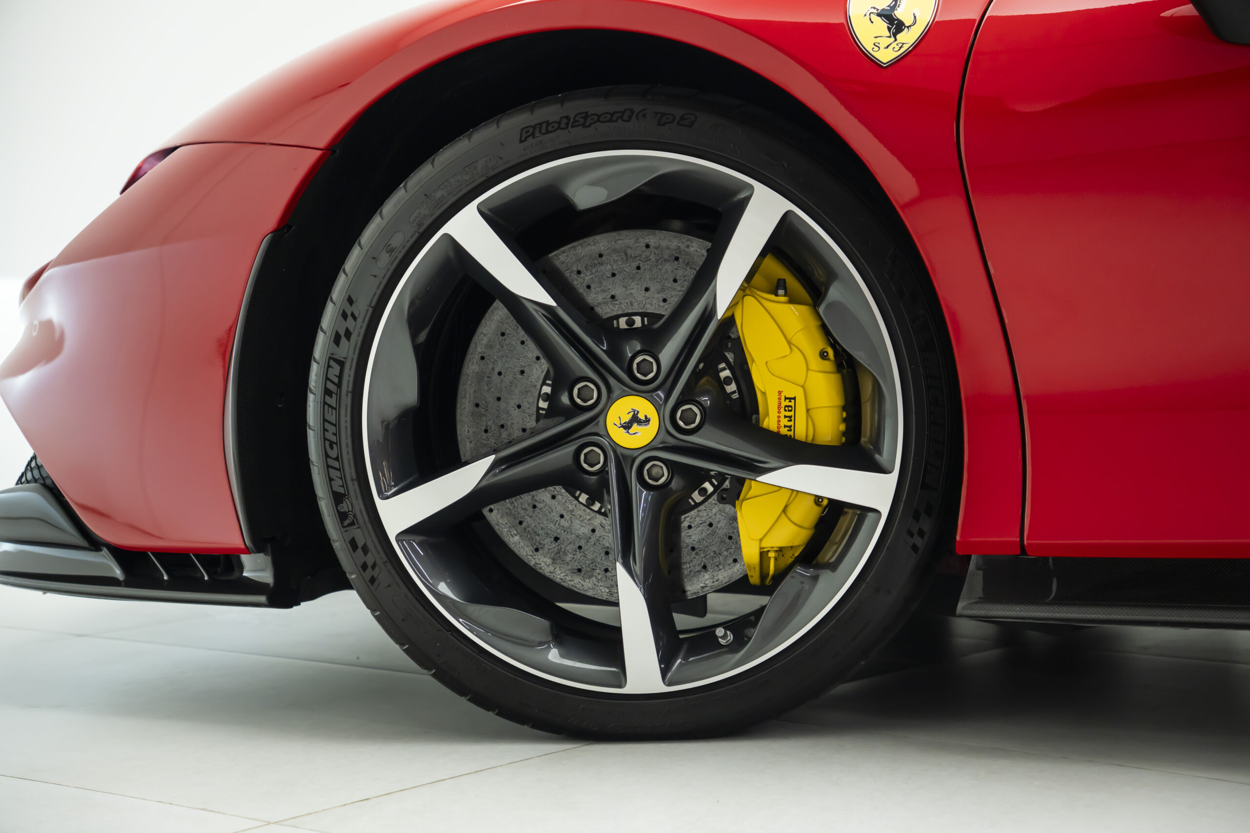 
								2022 Ferrari SF90 Stradale Assetto Fiorano full									