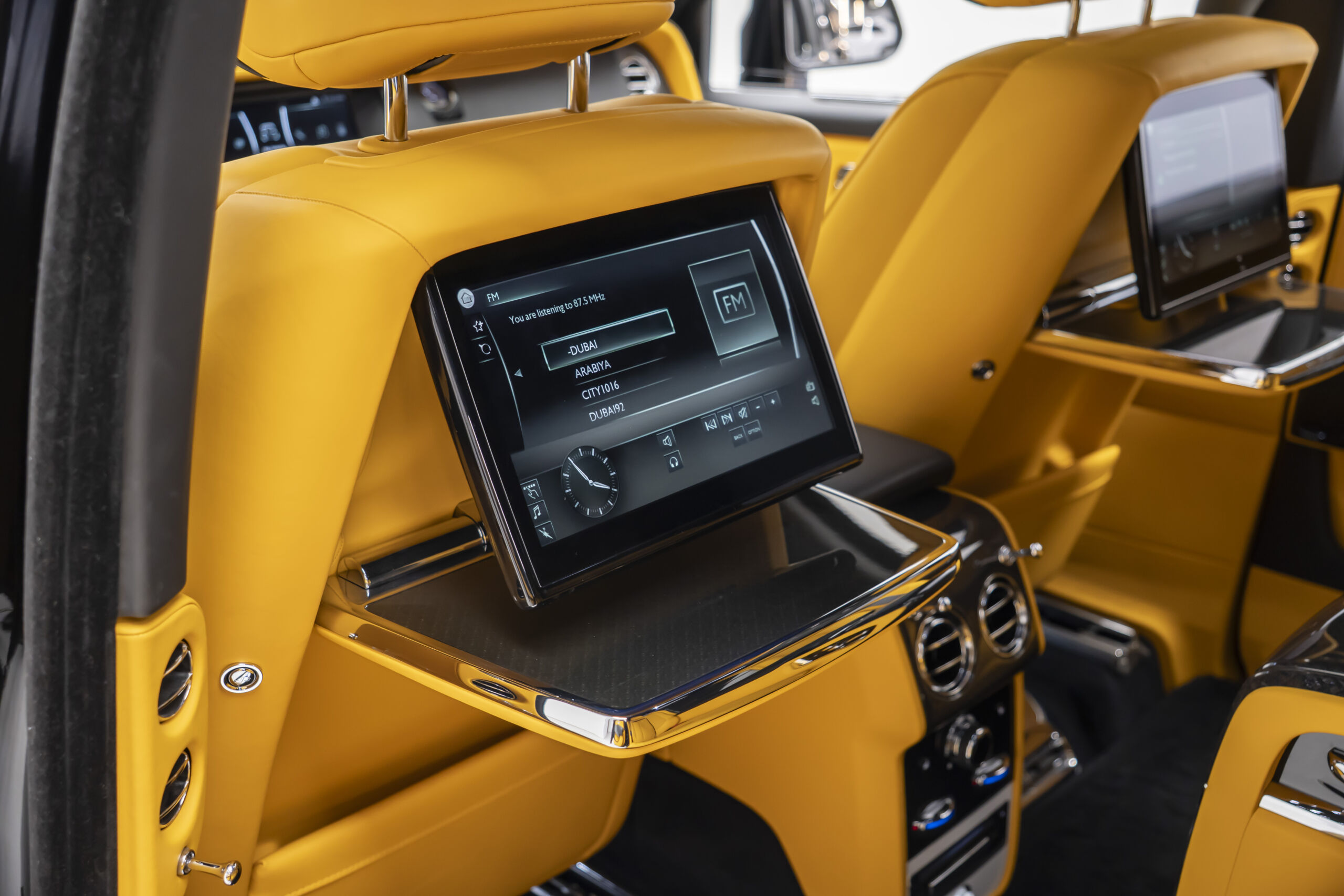 
								2023 Rolls Royce Cullinan Black Badge Bespoke full									