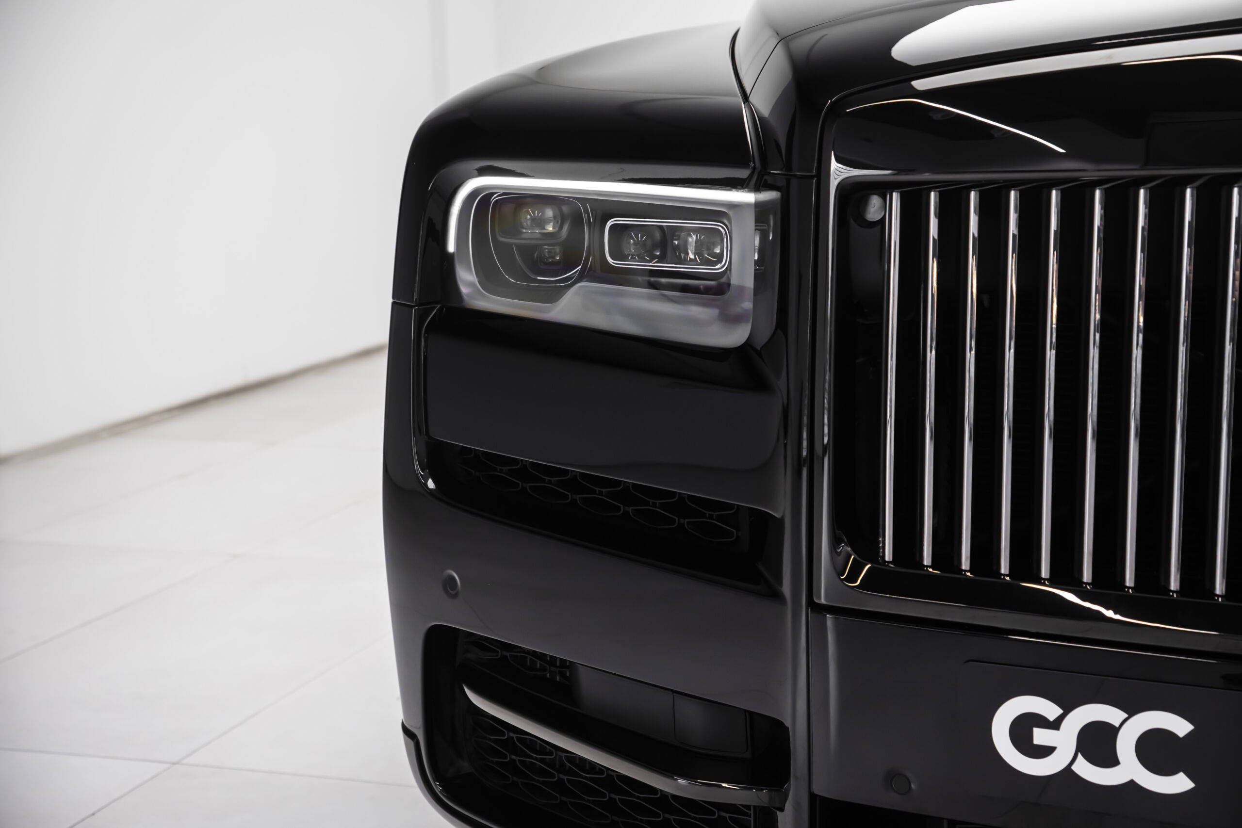 
								2023 Rolls Royce Cullinan Black Badge Bespoke full									
