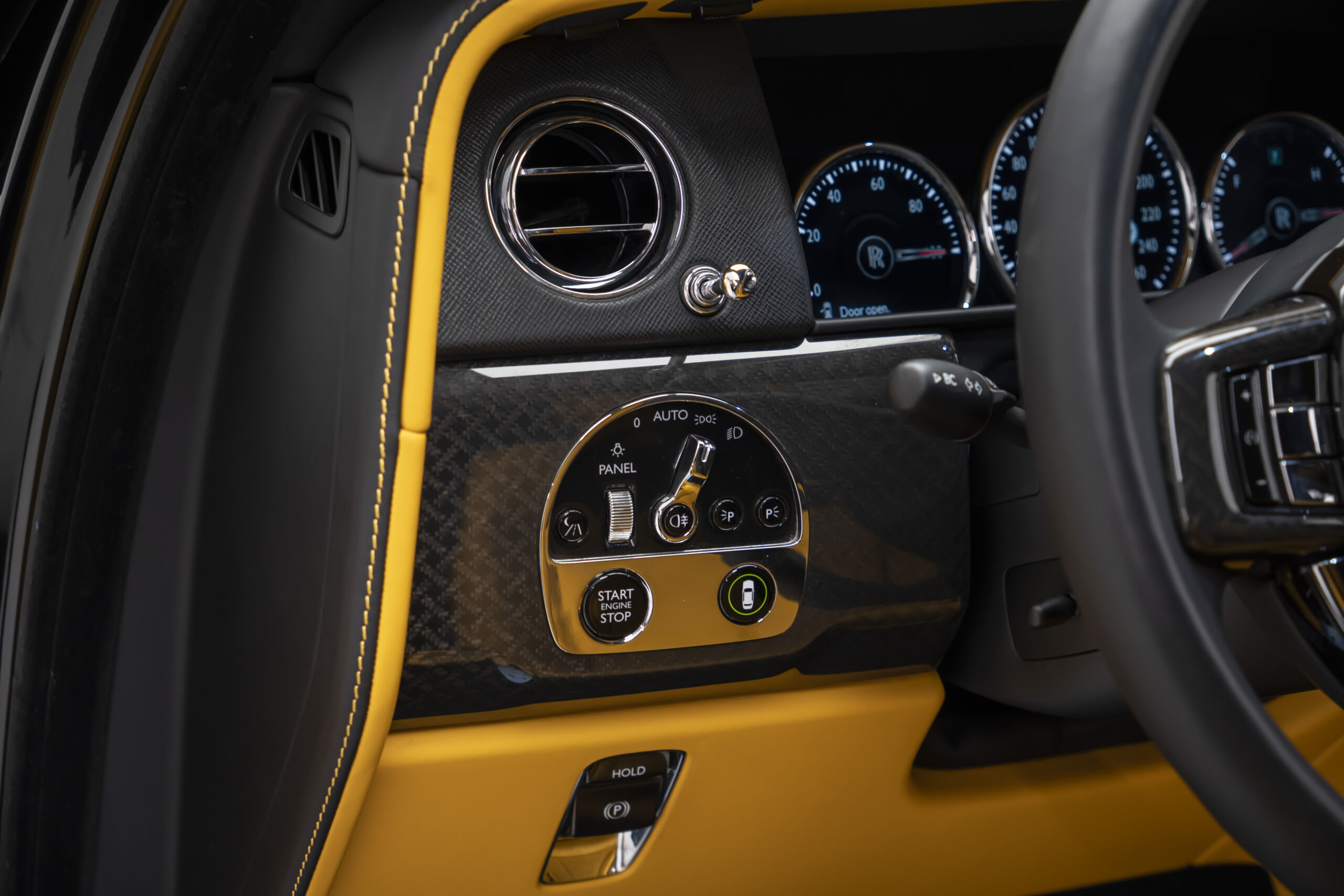 
								2023 Rolls Royce Cullinan Black Badge Bespoke full									