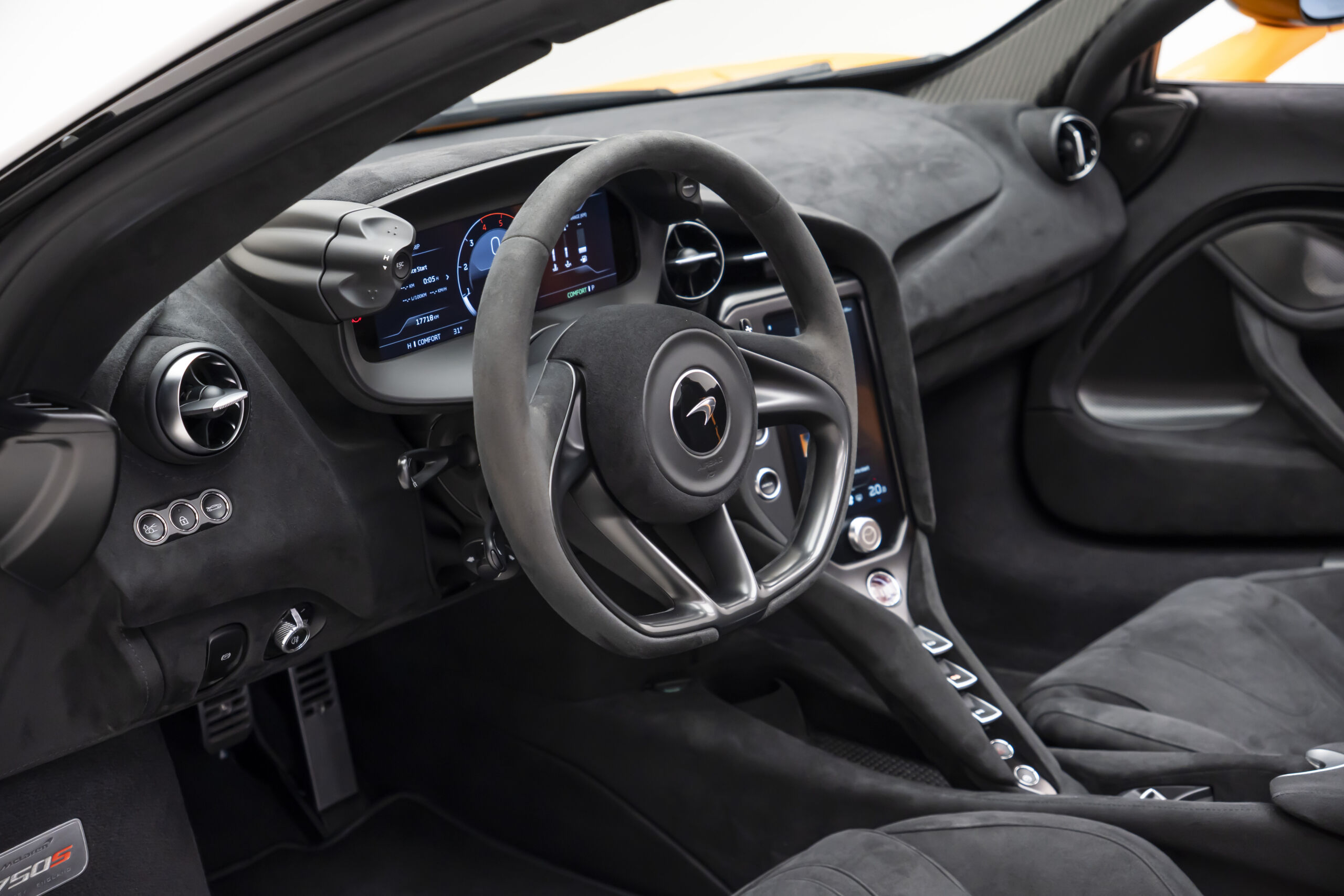 
								2024 McLaren 750S Spider full									